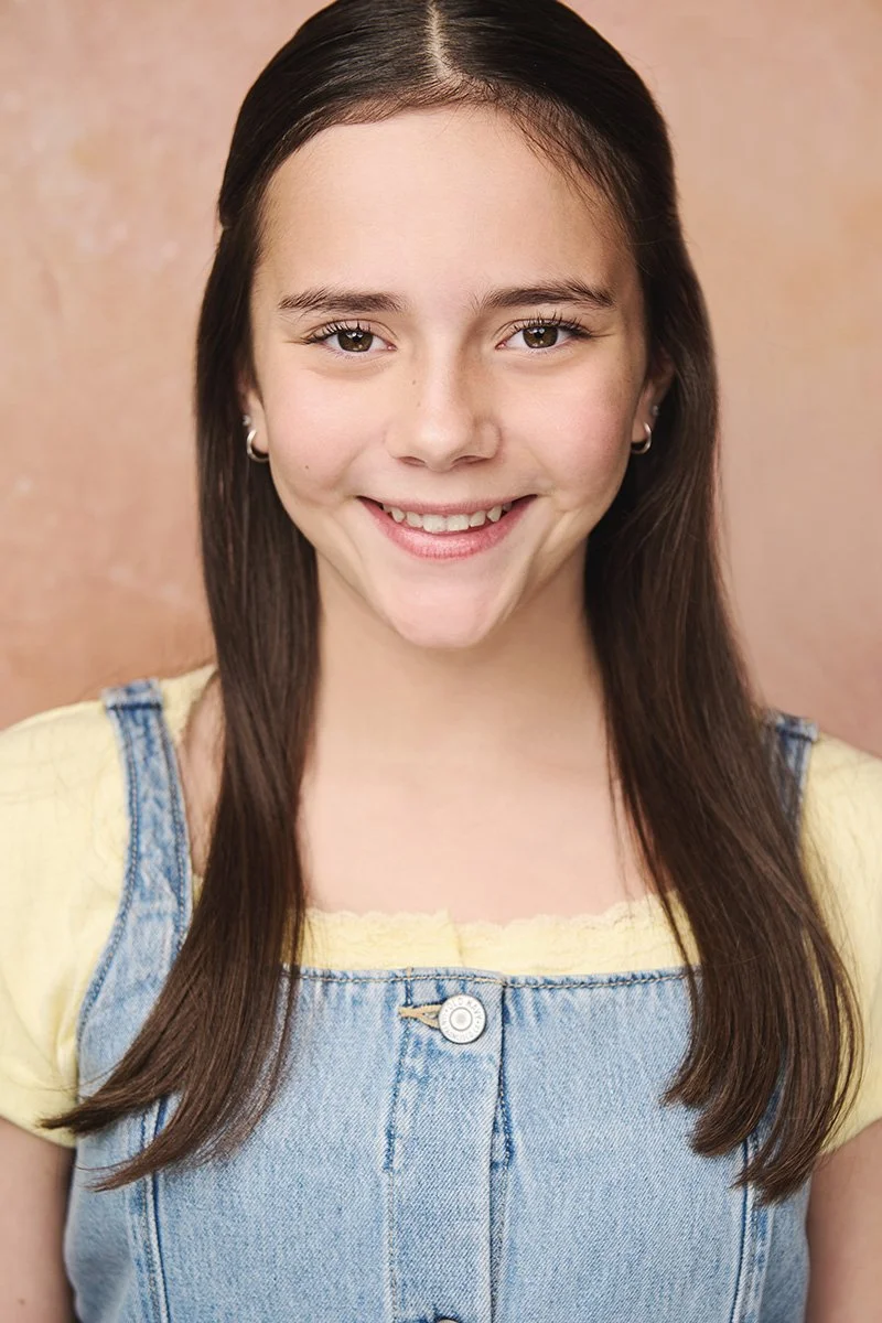 what to wear for commercial headshots teen girl