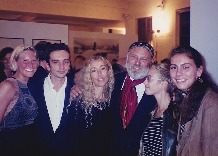 1994 // à milan avec luca stoppini, franca sozzani, bruce weber, francesca habe & giovanna borroni à l'exposition "30 years of vogue italia". 