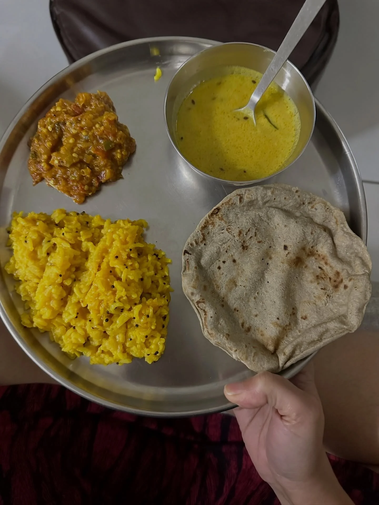 Building a balanced plate (Indian food edition 🇮🇳🍽️)

Finding balance helps to support steady energy, better digestion, stable blood sugar, and long-term health. When your meals have a mix of carbs, protein, fats, and fiber, your body works *with*
