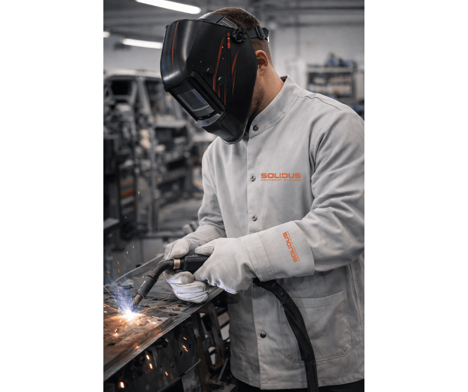 Protective welding clothes for fabrication and welding applications