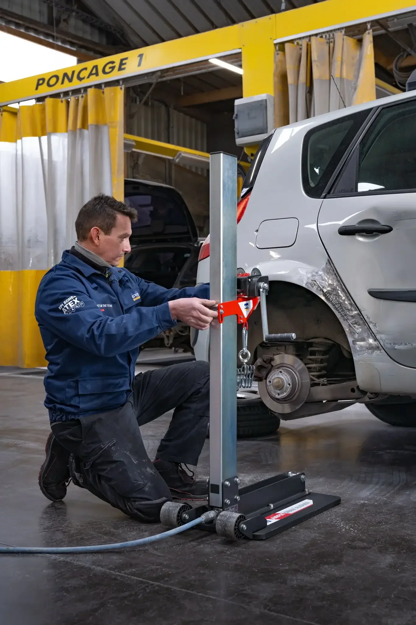 Straightening Equipment being used for collision repair