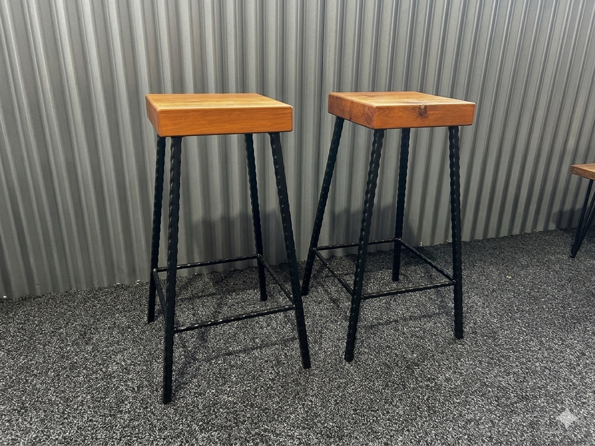 S15 - Barstool