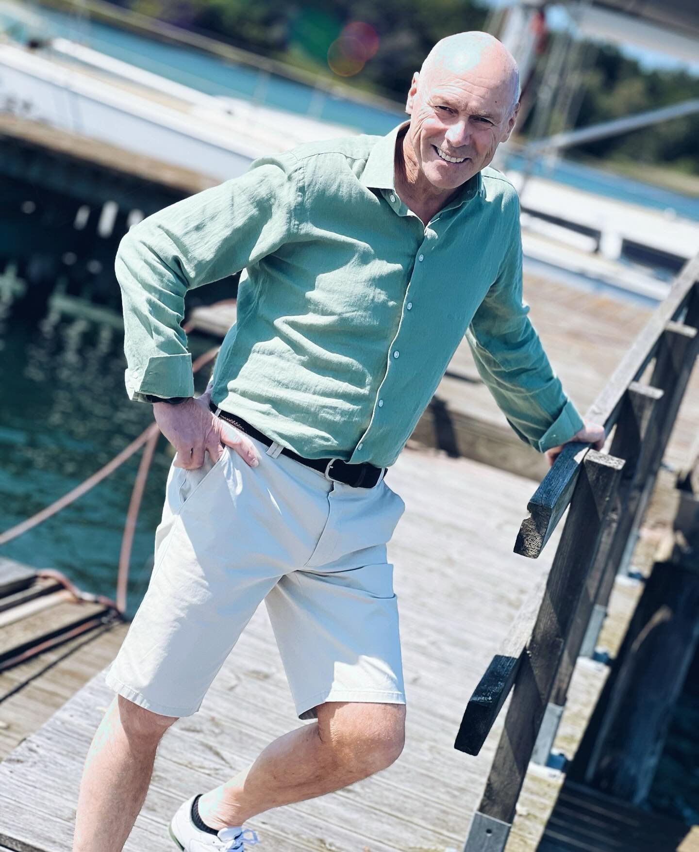 Sk&ouml;na shorts i bomull/linne 🍃
H&auml;r med sk&ouml;n linne skjorta fr&aring;n Bruun &amp; Stengade som finns i fler f&auml;rger. 
V&auml;lkomna! ☀️💦