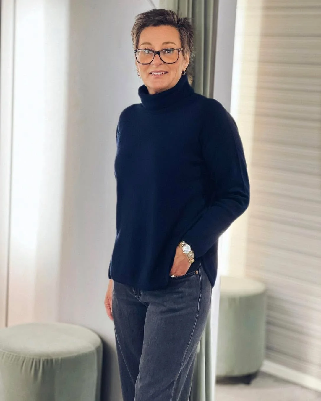 Sk&ouml;naste materialet i h&ouml;st o vinter 🍂
Cashmere ,,,
H&auml;r snygg tr&ouml;ja fr&aring;n Davida finns med eller utan polo och i fler f&auml;rger. Kom in o hitta din favorit 👌

V&auml;lkomna!