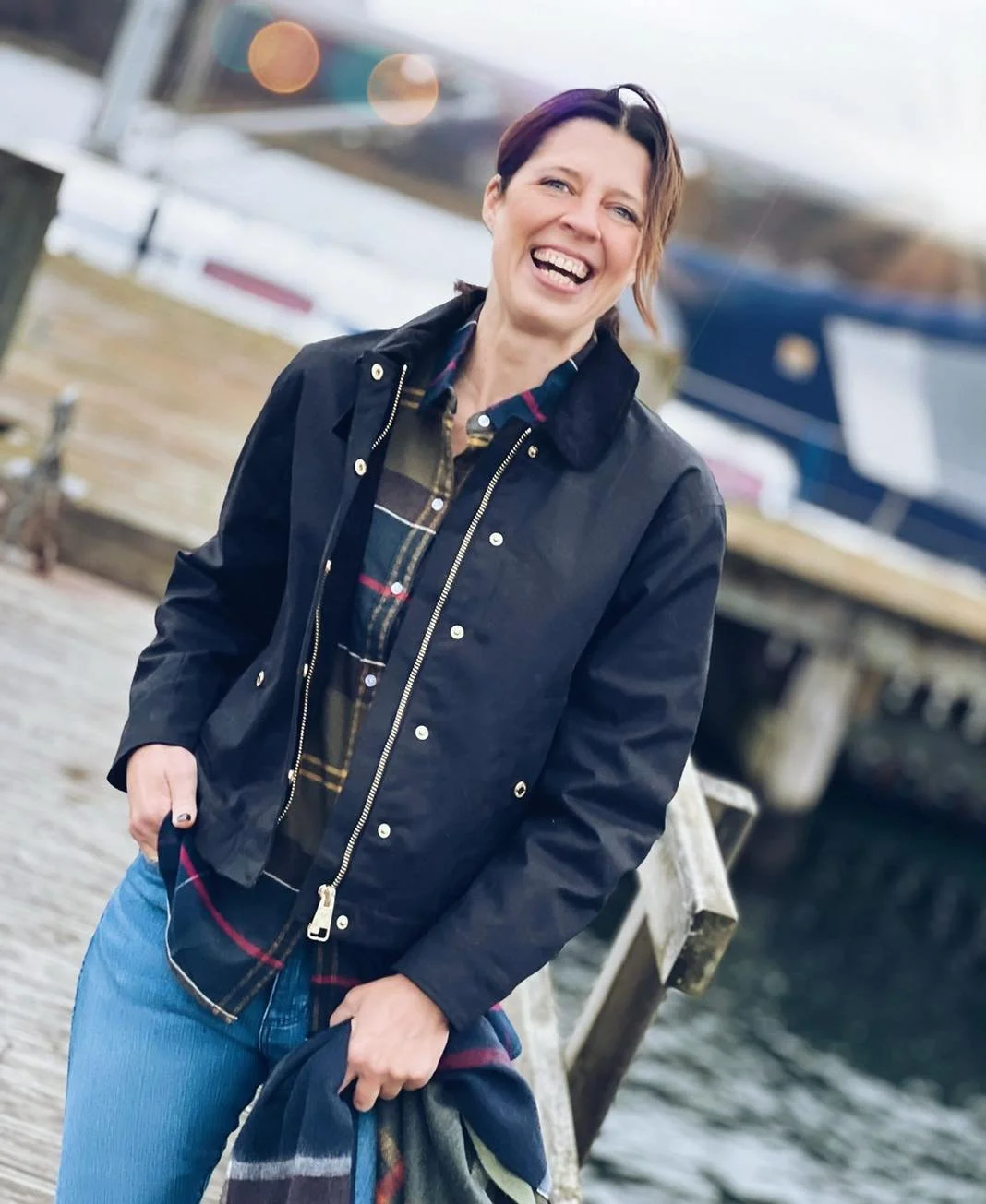 Nytt fr&aring;n hunterboots
Korta st&ouml;vlar 1599:- och kort svart vaxad jacka 3099:- 

V&auml;lkomna! 🌧️🍂