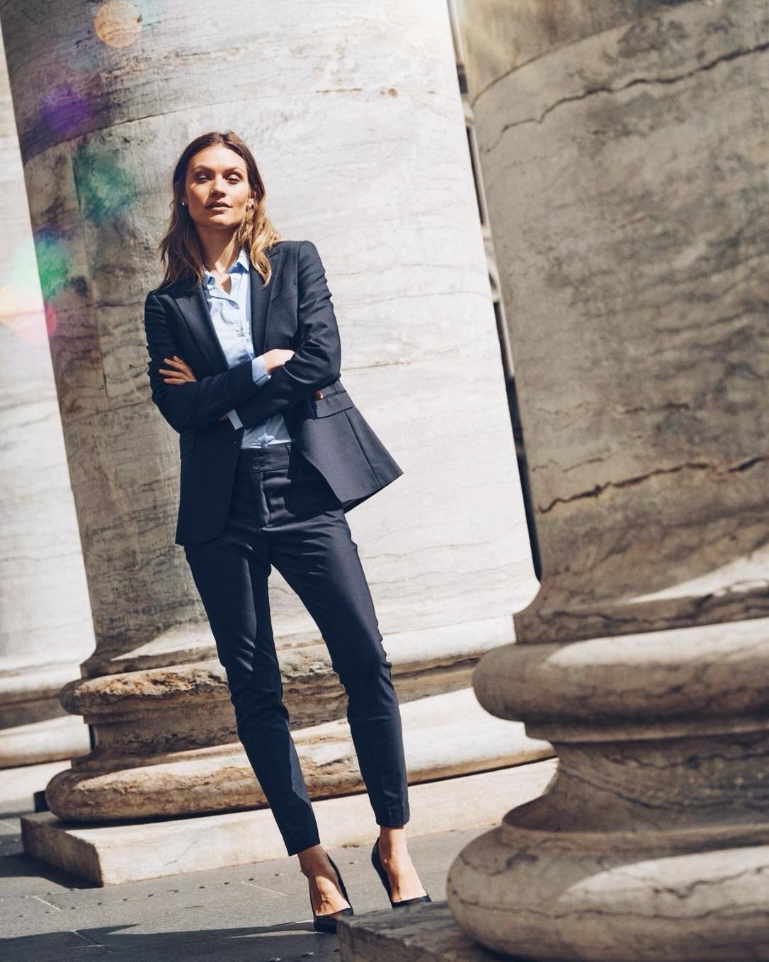 Snygg o bekv&auml;m perfekt till b&aring;de jobbet, AW  o resan ,,, matcha sportigt eller elegant! 
mosmosh_official