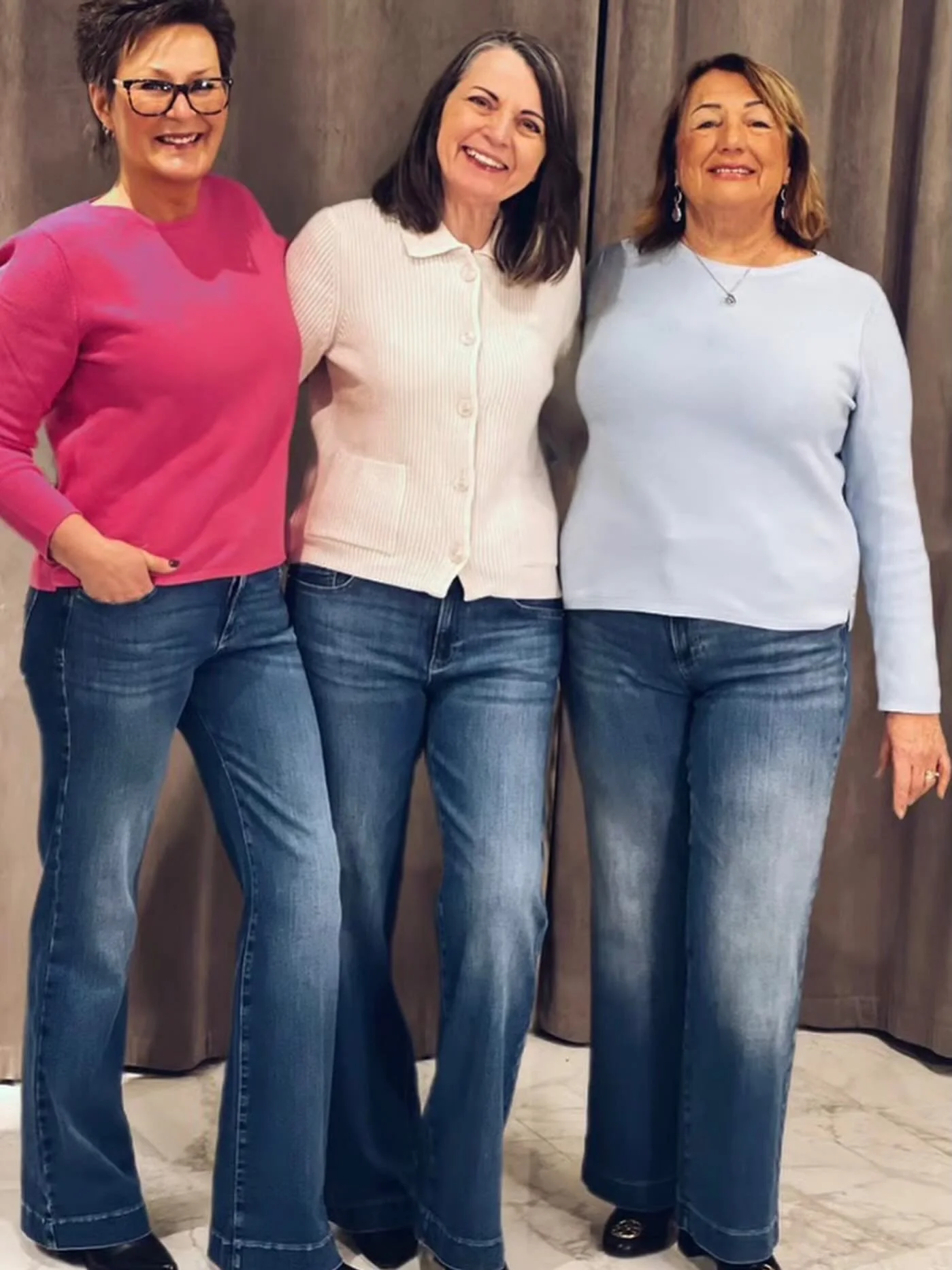 Nu har vi f&aring;tt p&aring;fyllning och alla storlekar finns p&aring; favoritbyxan fr&aring;n @braxfashion 

Kom in till oss! 🌸🌿