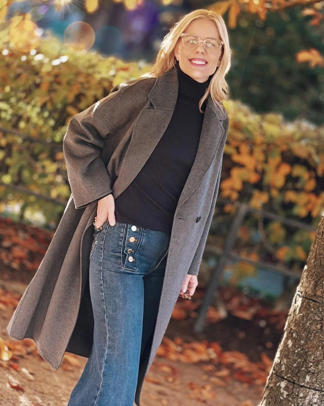 Snyggt fr&aring;n italienska vicolo.official

Kappa i tv&aring; modeller en lite vidare med knappar och en med lite smalare siluett och sk&auml;rp i midjan.
Vi matchar med de snygga jeansen med guldknappar. 🍂✨