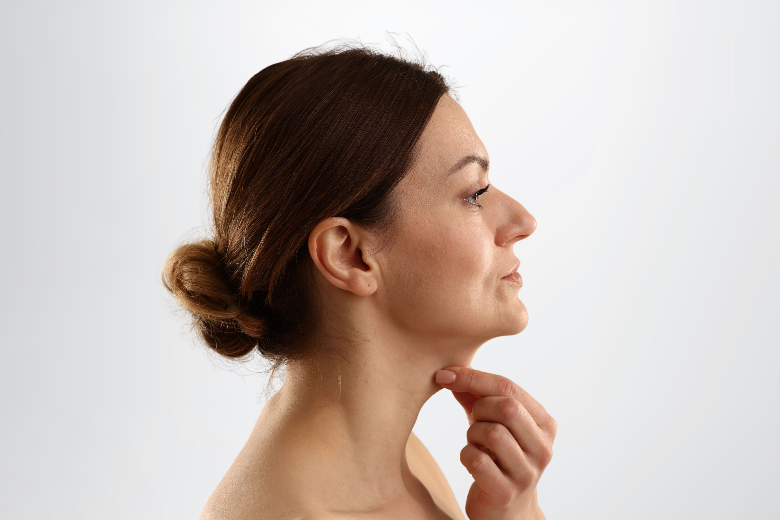 Benefits of Neck lift by american plastic surgeon in dubai