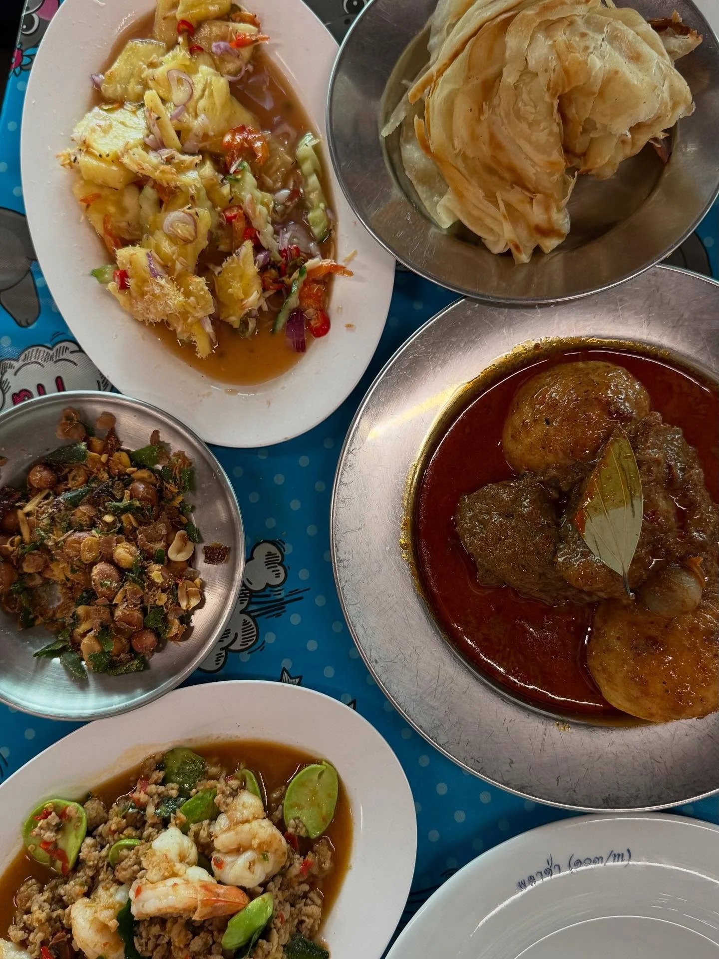 We only shout out the most delicious places we go, the sub pars don&rsquo;t get a mention. @plazakhaogaeng left the MOST sour taste in our mouth but that&rsquo;s the point isn&rsquo;t it. @lukiefarrell and the team are turning out very good food stil