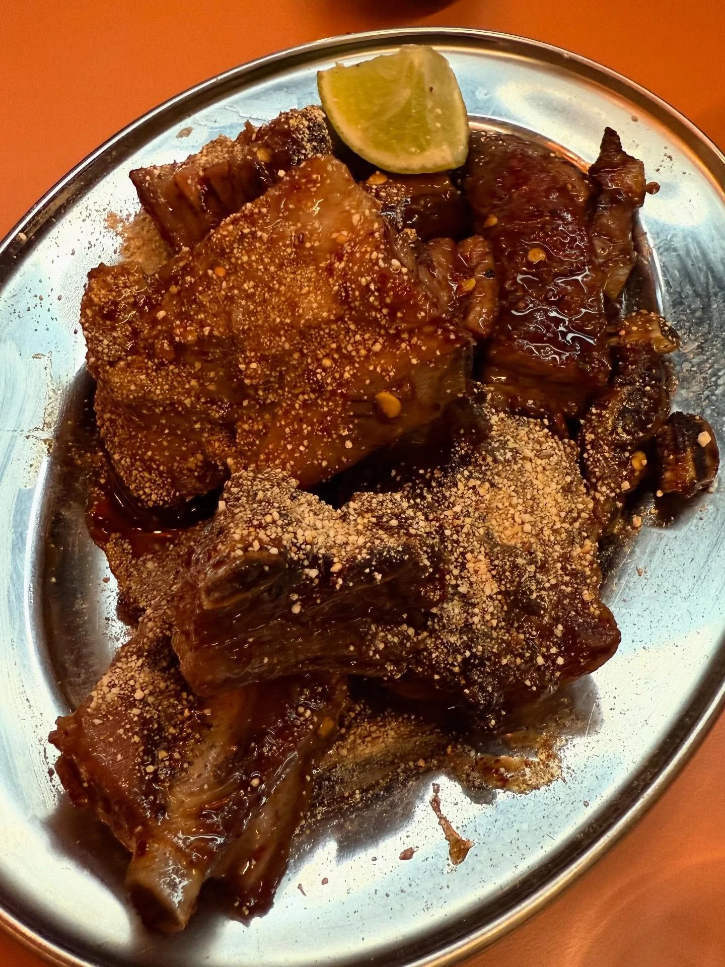 @singburi_e1 We got the whole menu but the lamb ribs, cabbage and aubergine were the stars of the show. 

The food flies out, the atmosphere is fab and the those wines are the perfect pairing to a shit load of heat 🌶️