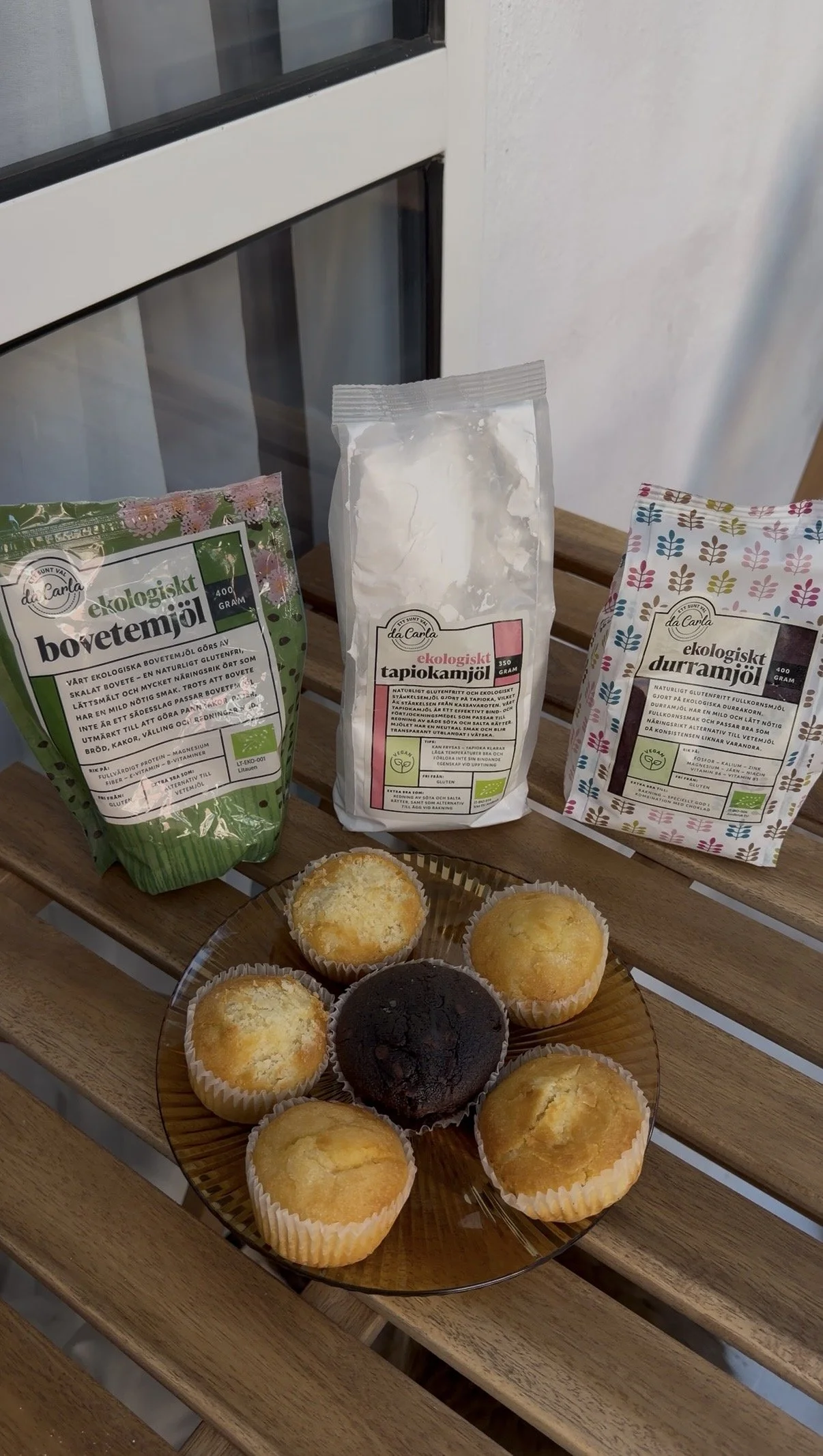 glutenfria vanilj och chokladmuffins | på tapioka-, durra- och bovetemjöl