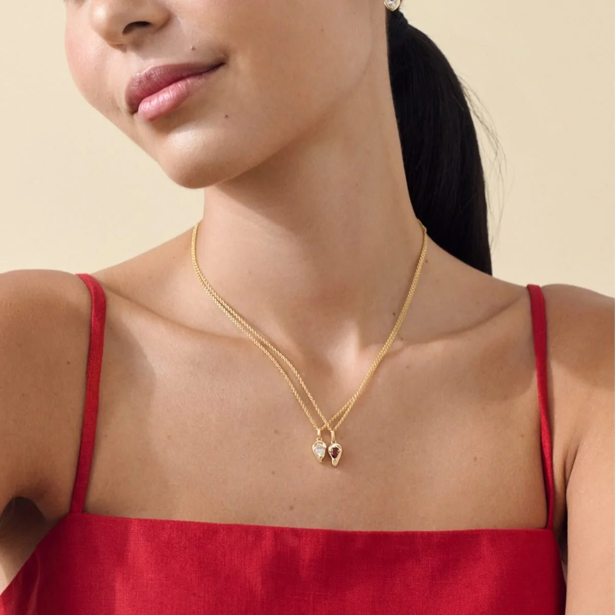 A gift for your favourite person. 🧍&zwj;♀️ ❤️ 🧍&zwj;♀️ 

Friendship necklaces are back @edgeofember