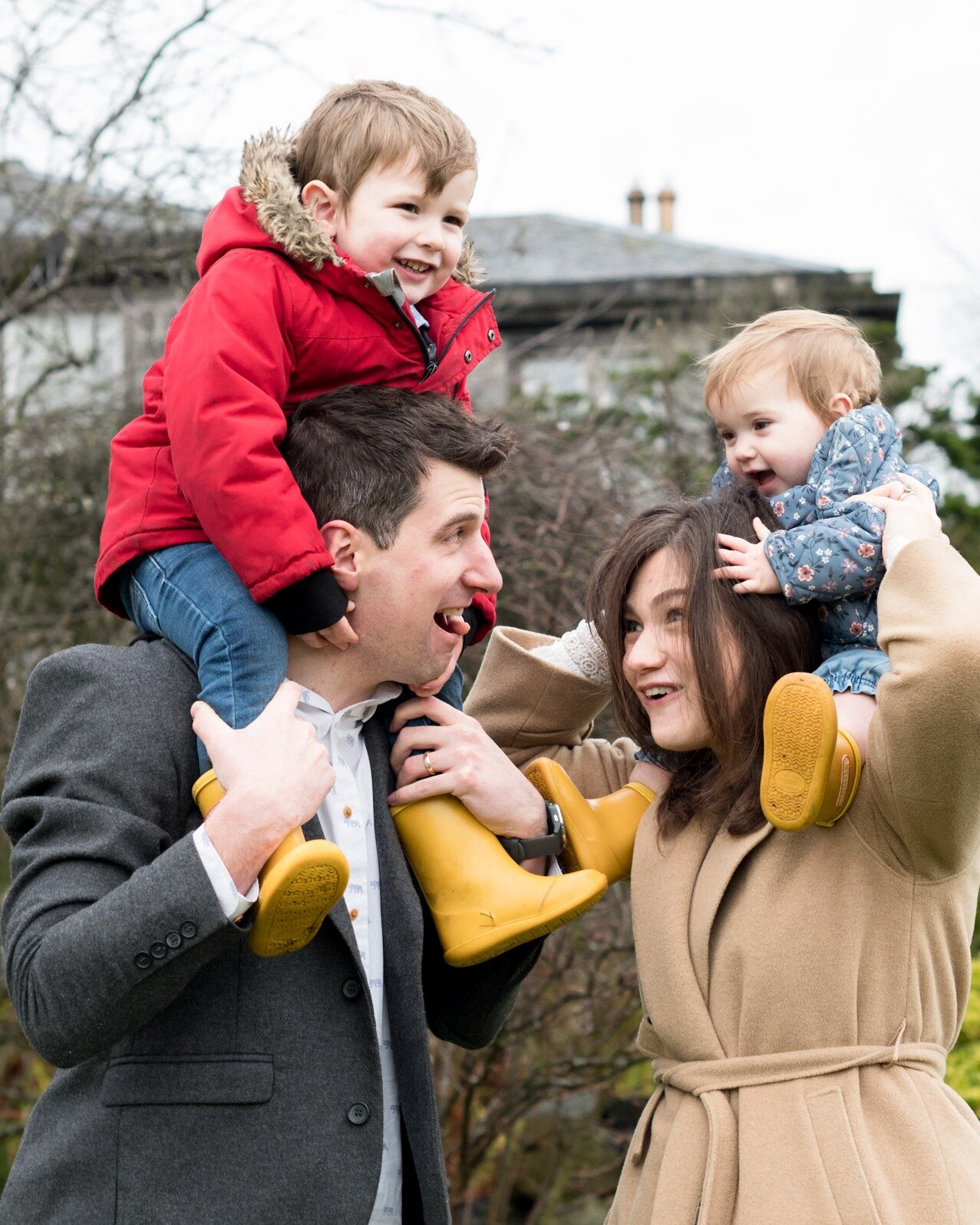 😕 When we do a family selfie, I always look distorted. 🤥 My arms are too short so I'm too close to the lens which makes my nose look big and I always have a squashed up neck to add to the glamour of the shot. 

👨&zwj;👩&zwj;👧&zwj;👦 Or we try a t