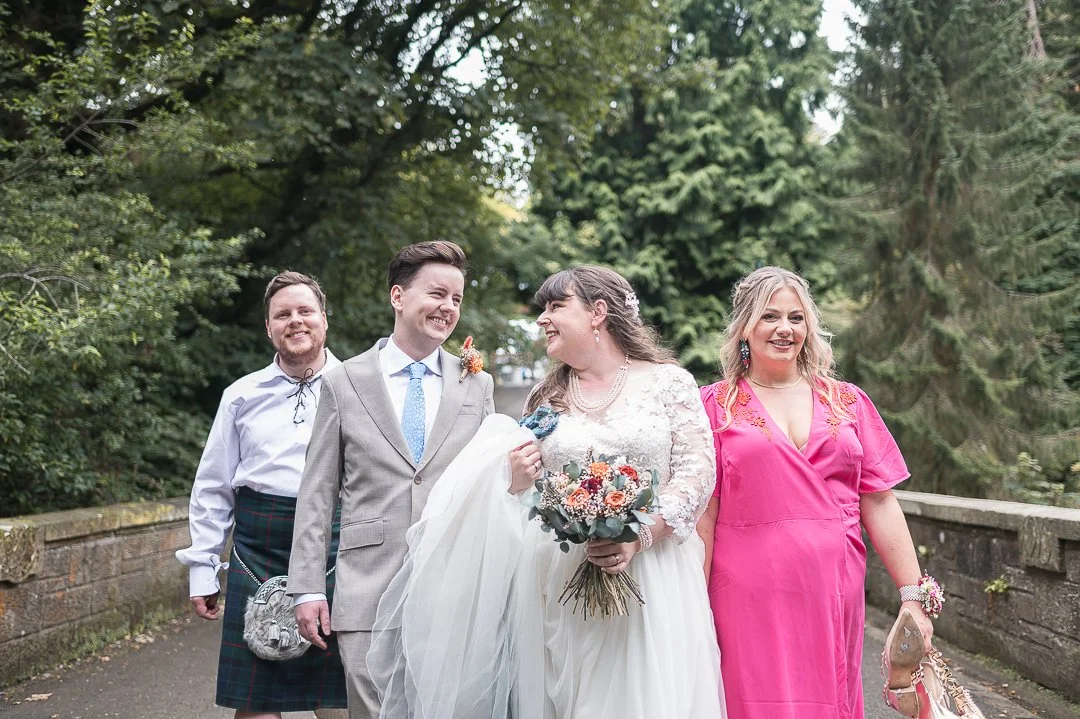 The sweetest mini wedding adventure in Dunfermline 💛

I love exploring Pittencrieff Park (or &ldquo;the Glen&rdquo; as us locals call it) for photos, and it&rsquo;s been such a joy to capture more Dunfermline weddings this year.

If you&rsquo;re pla