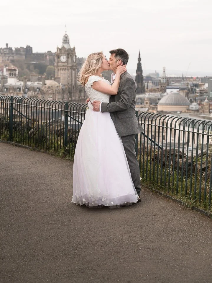 I love how talented people are! Sarah handmade her beautiful wedding dress for her Edinburgh City Chambers micro wedding to Geoff. 🤩 

The soft blush-pink skirt moved beautifully in the Edinburgh wind on Calton Hill, and the delicate flowers sewn on