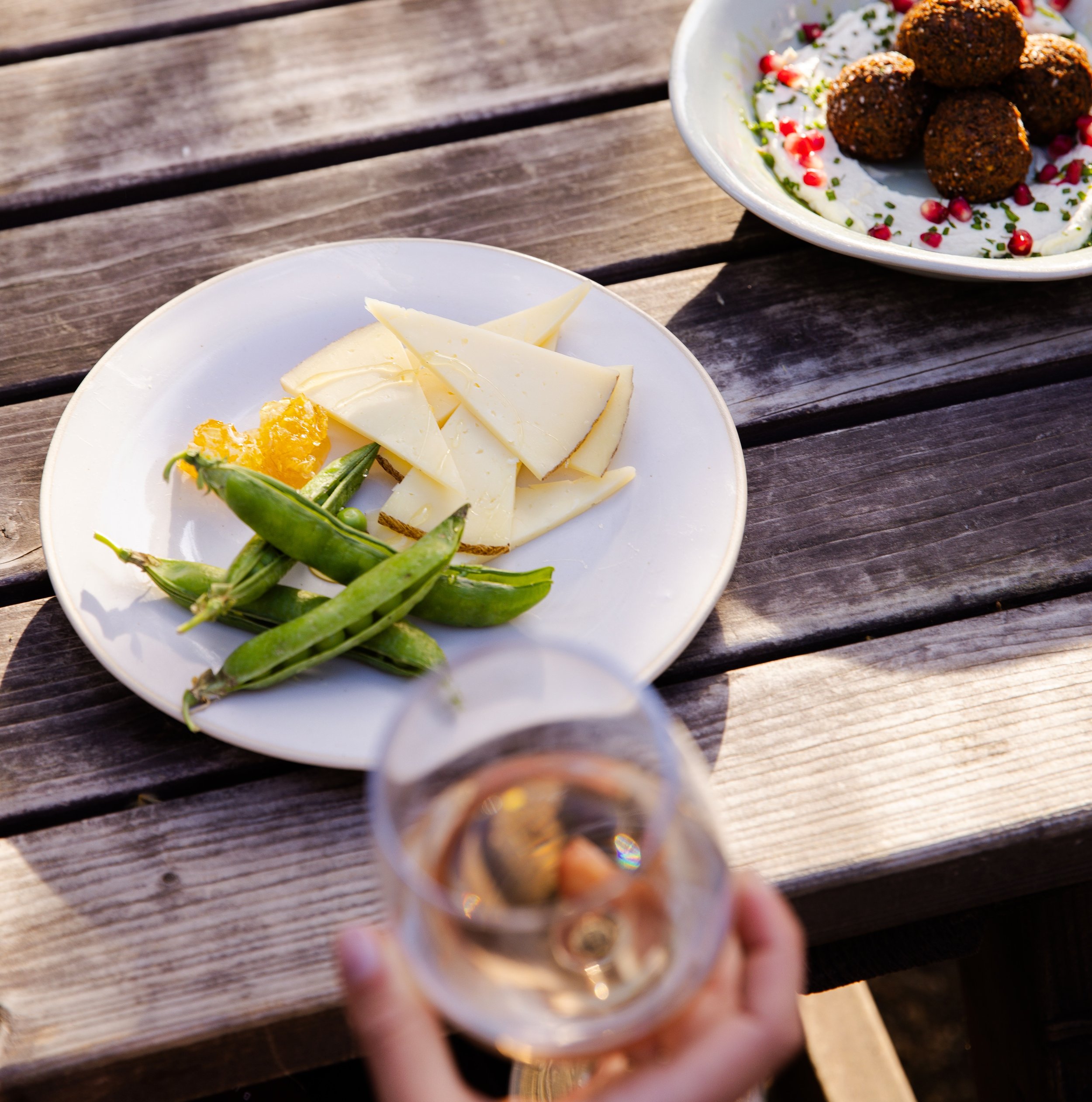Some of your favourite bites from the evening menu - the kind of plates that make you want to linger a little longer.

🍽️ Falafel Bites with Tahini Labneh
🧀 Bresaola with Rocket and Parmesan with balsamic and olive oil
🫛 Manchego with Honeycomb an
