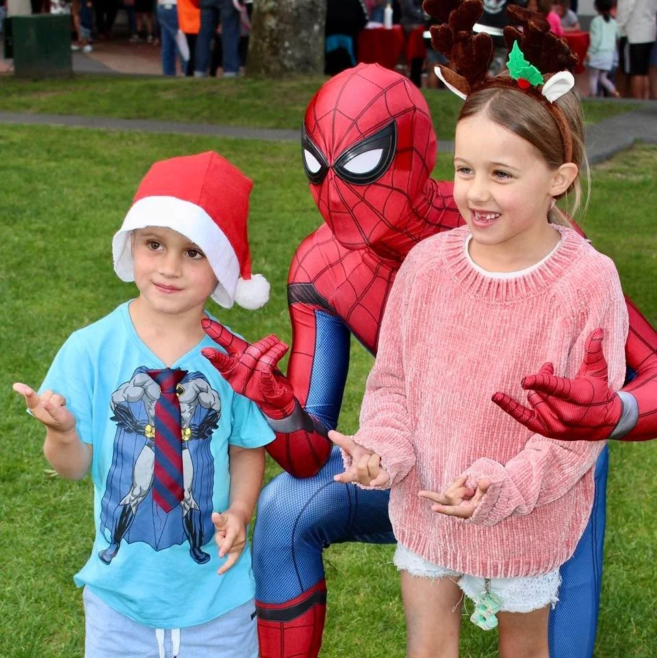 Since Christmas is in the air, here&rsquo;s a magical reminder for our wonderful daycares and kindergartens to secure the date for your end of year parties!! 😍🎄

We adore getting to personalise visits for the different daycares and kindergartens wh