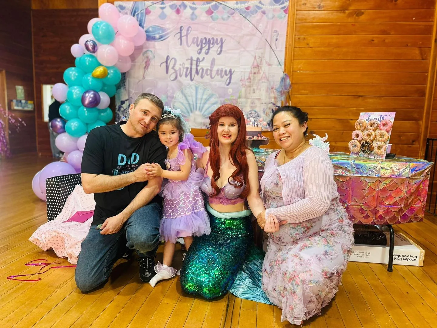 Splish-splashing fun! 🌊✨

Look at this magical moment from a recent Ariel character appearance 🧜&zwj;♀️

We just adore receiving fin-tastic photos of these memories captured at parties, it&rsquo;s one of our favourite ways to ensure that every fami
