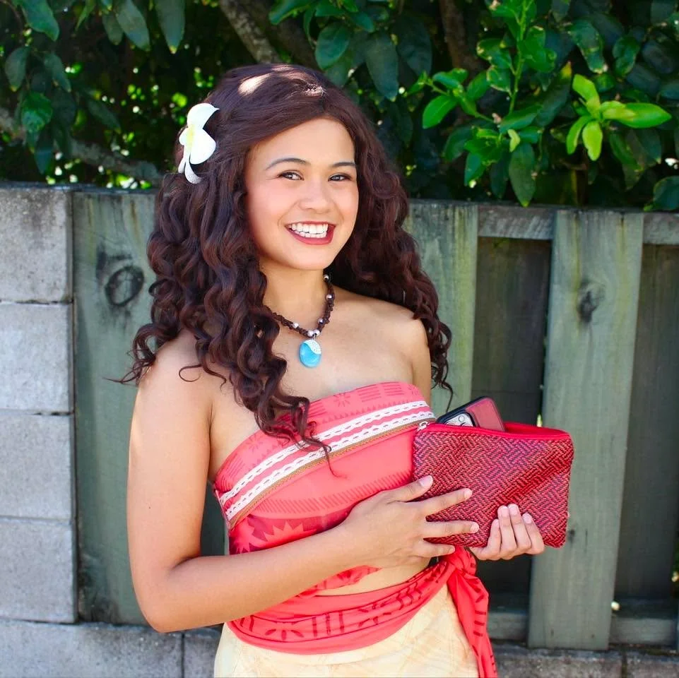 Did you know&hellip; 

Here at Enchanted Entertainment we LOVE to bring fairytales to life in the most genuine, immersive way possible for little ones! ✨

We create magic in many ways, but one of our favourites are these gorgeous purses that hide pho