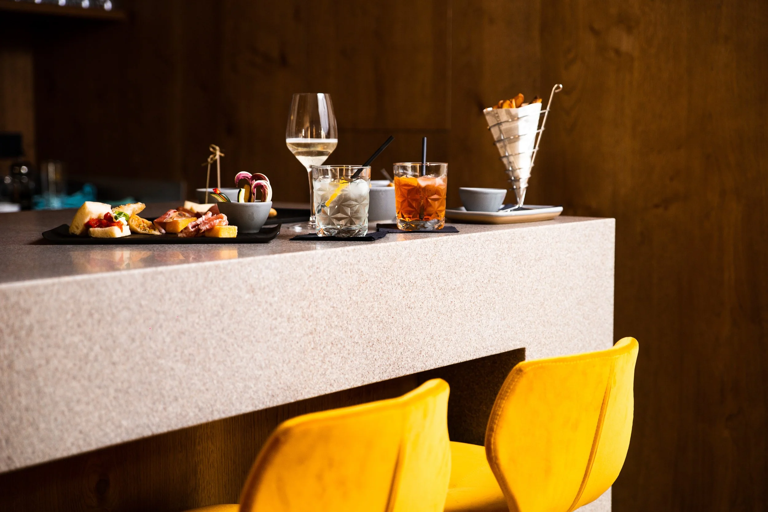 Aperitiv-15_Bar_Regina_Martem.jpg
