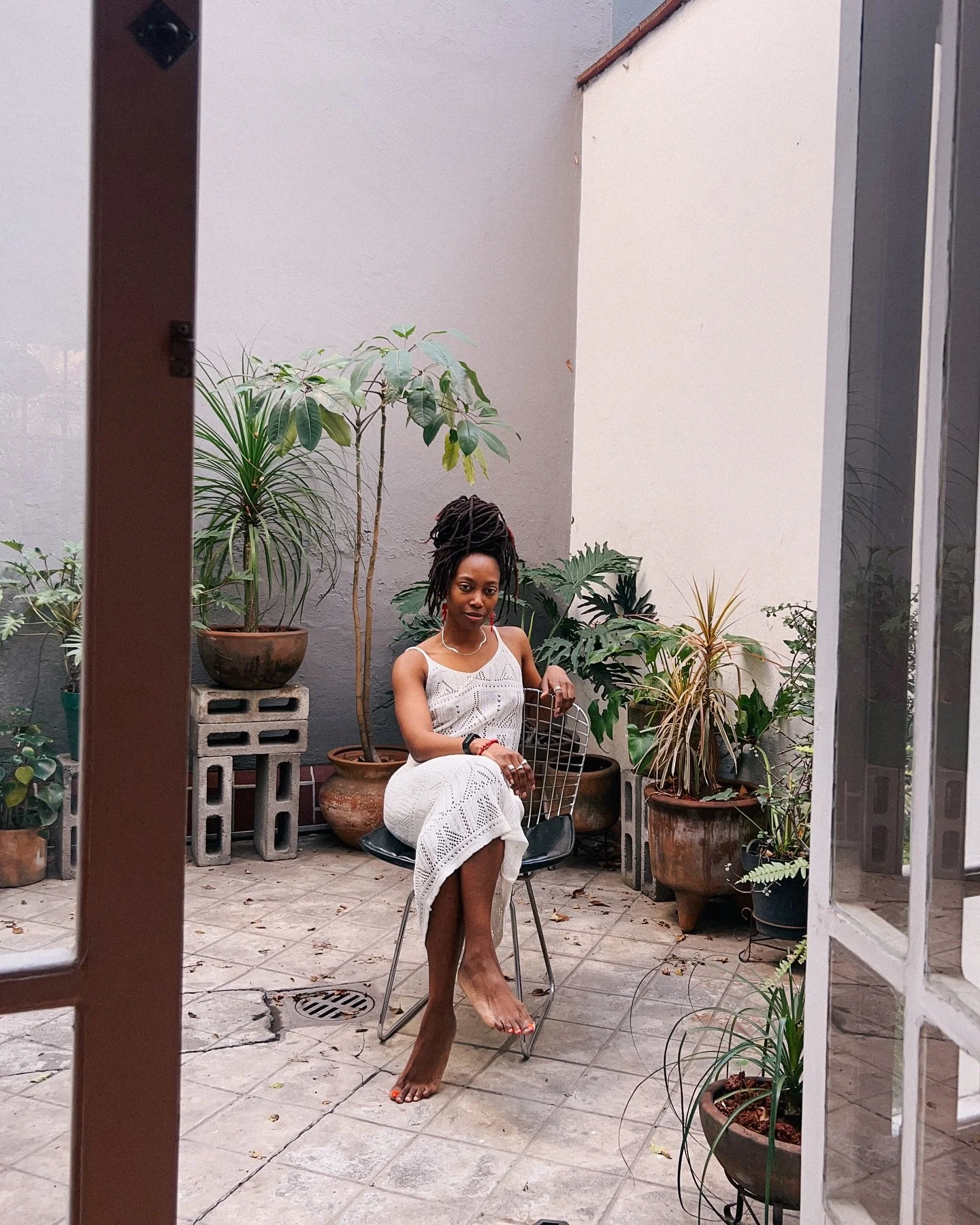 💭 who is she 

#photocinematica #thecreatorclass #cinegrams #dreamermagazine #aicommunity #aiart #digitalart #cdmx