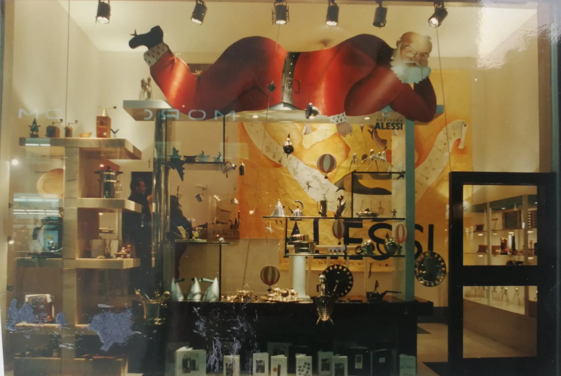 Alessi window 1992.jpg