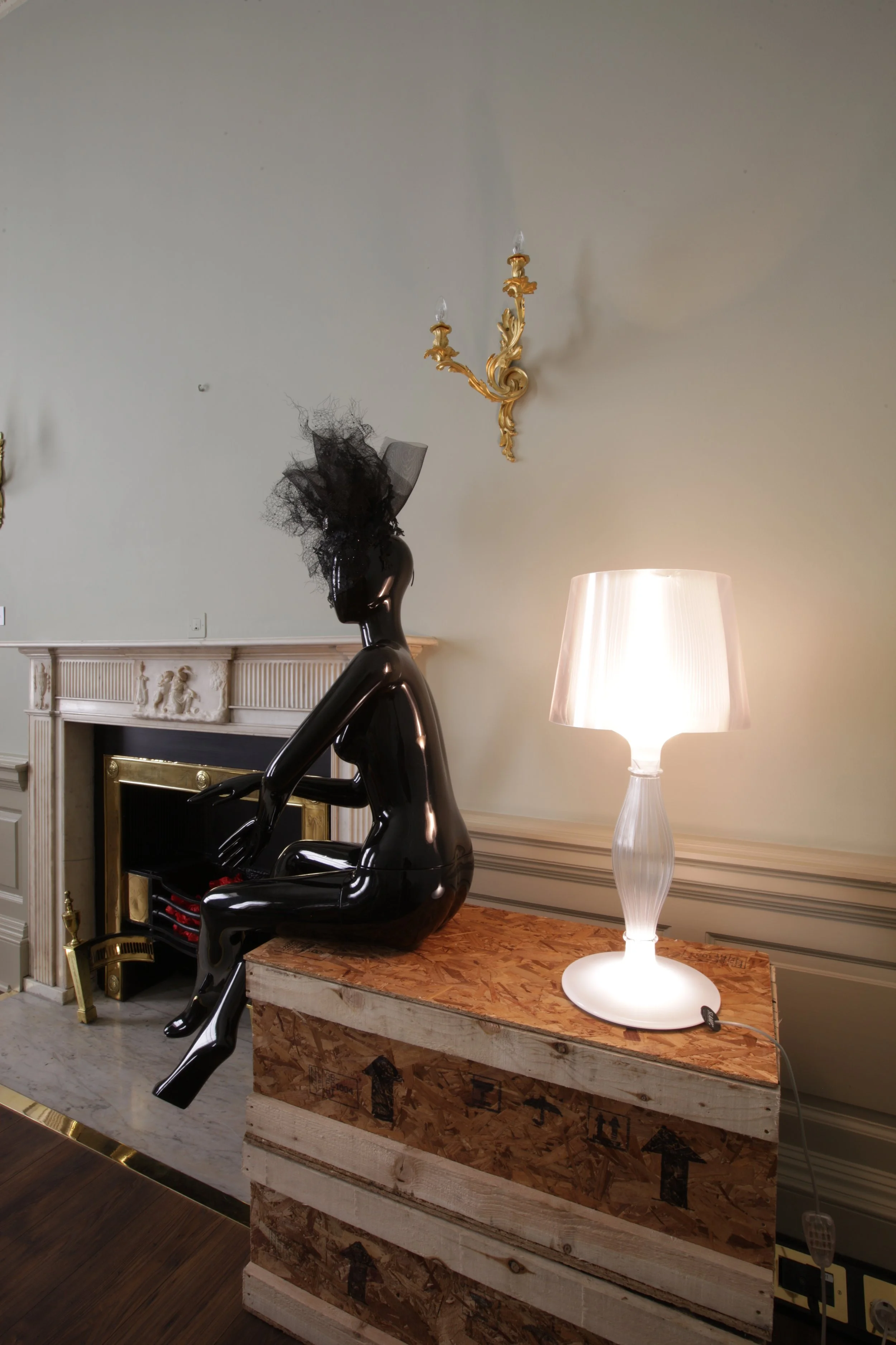 Phliip Treact hat, Slamp lamp by Eilsa Giovannoni