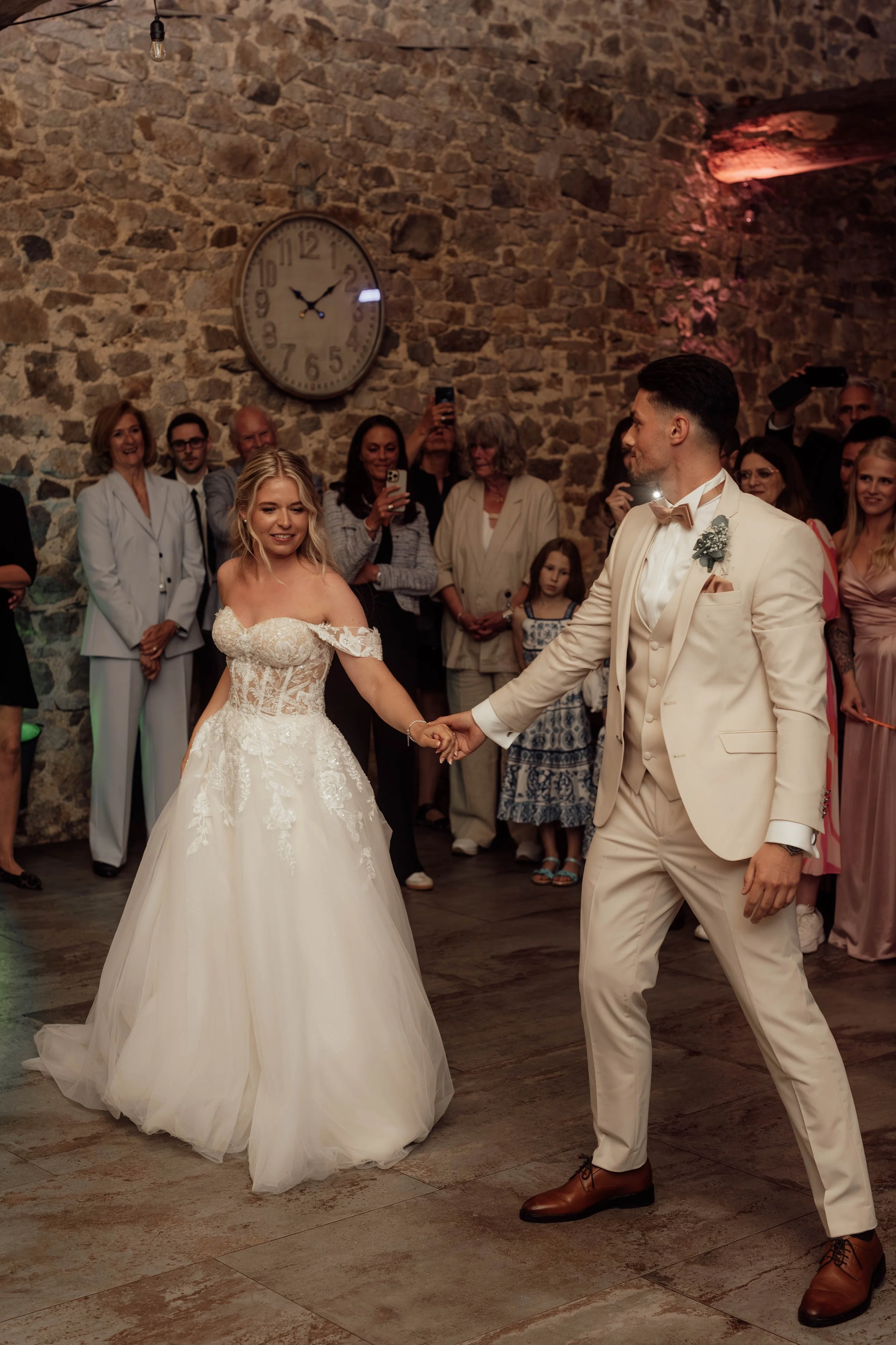 L&T Scheunentraum 13. Hochzeitstanz-10.jpg