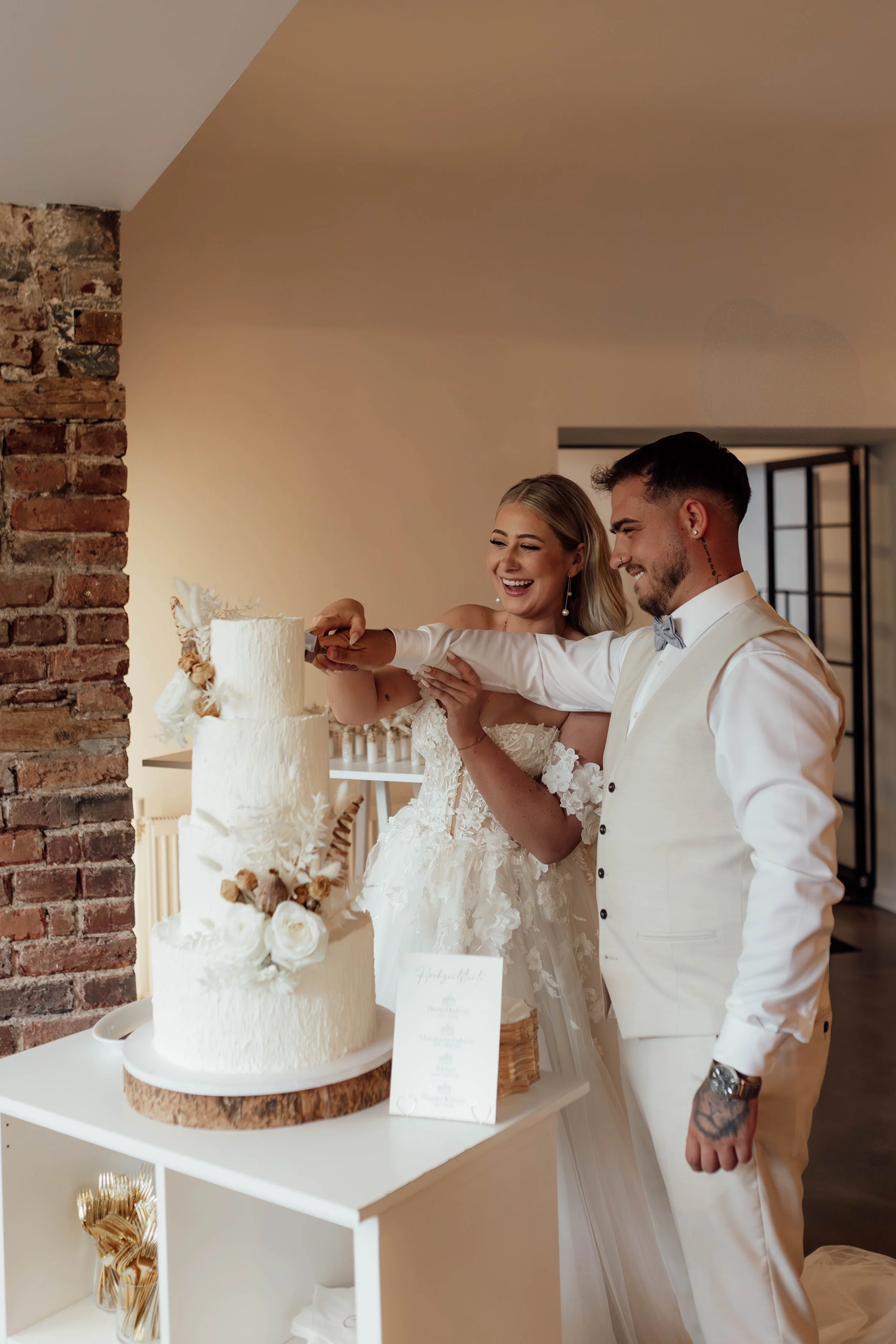 L&D 11. Hochzeitstorte-23.jpg