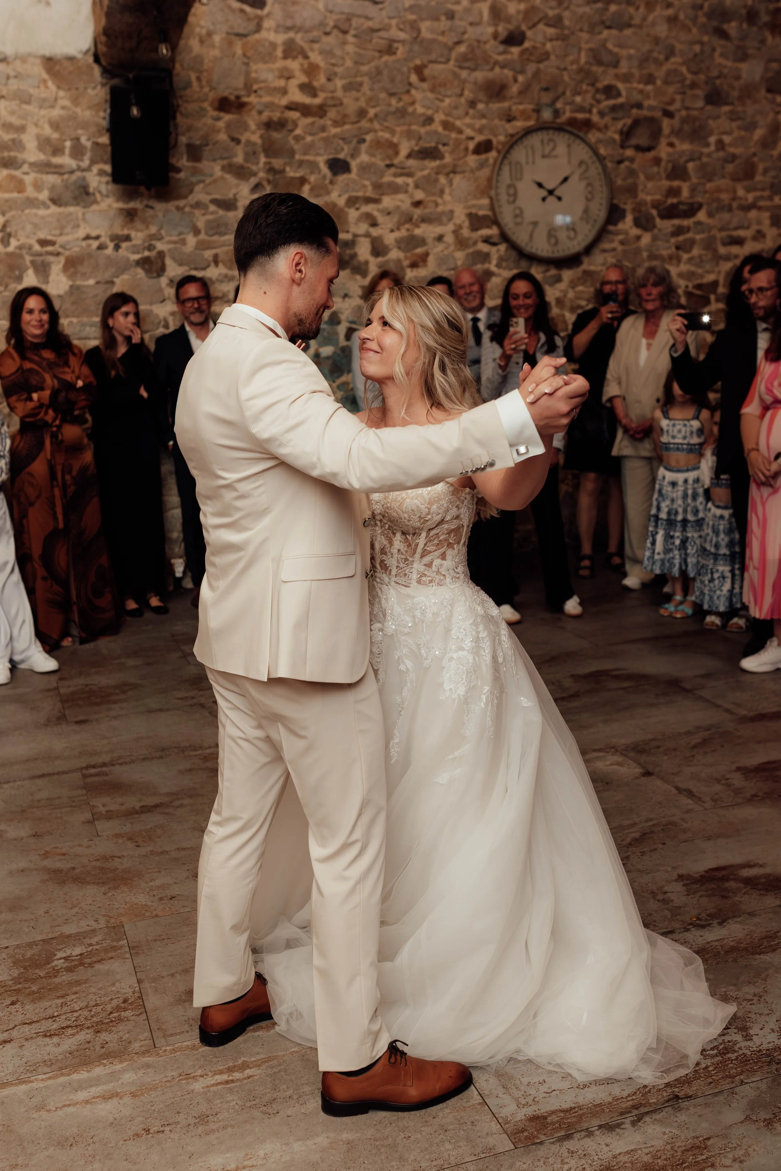 L&T Scheunentraum 13. Hochzeitstanz-6.jpg