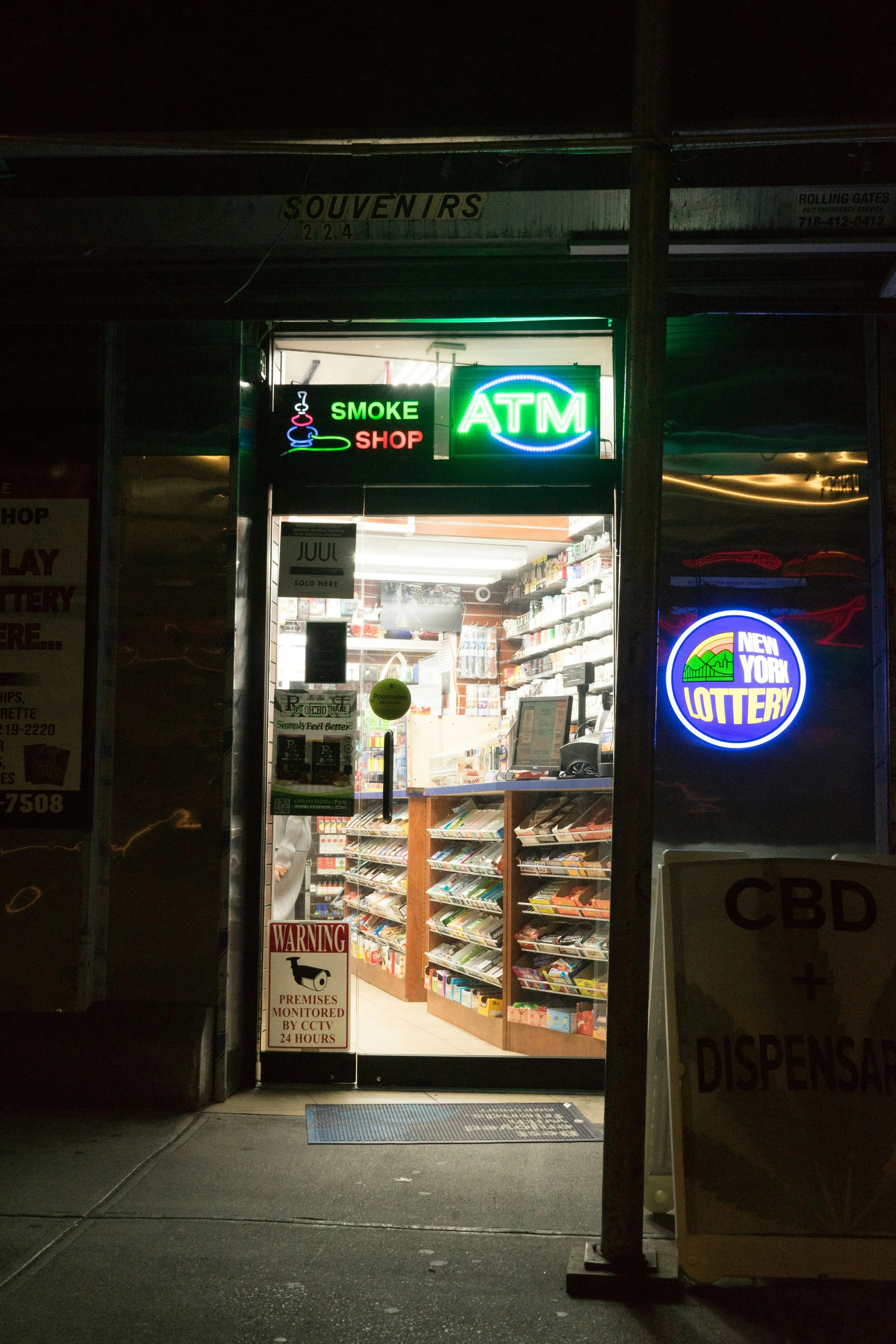 Image of convenience store that sells intoxicatuing hemp derived THC products