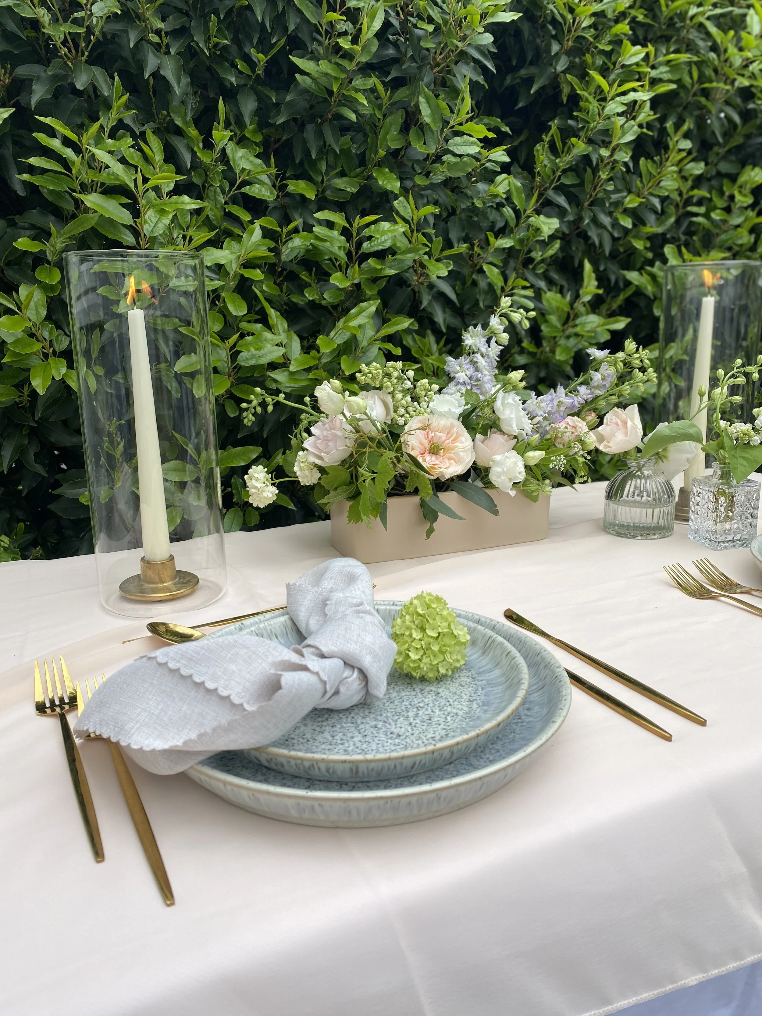 Finishing touches Tablescape