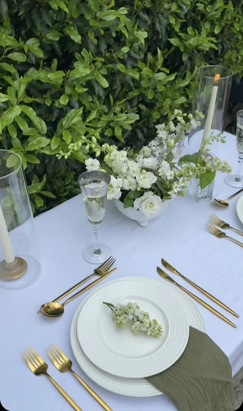Green & White tablescape