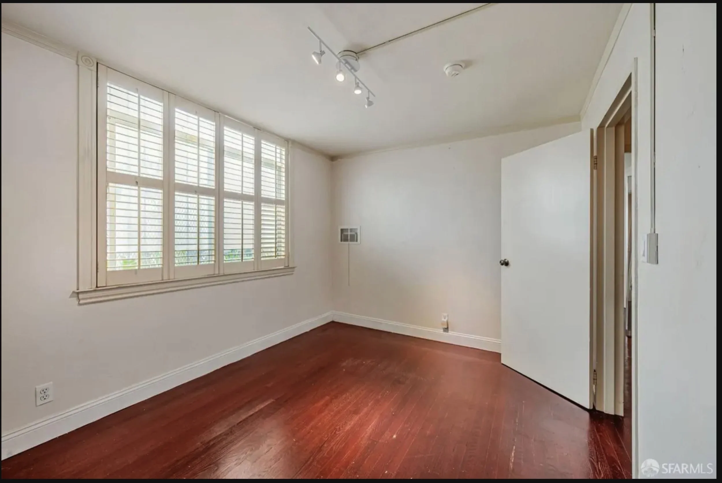 Bedroom2west.jpg