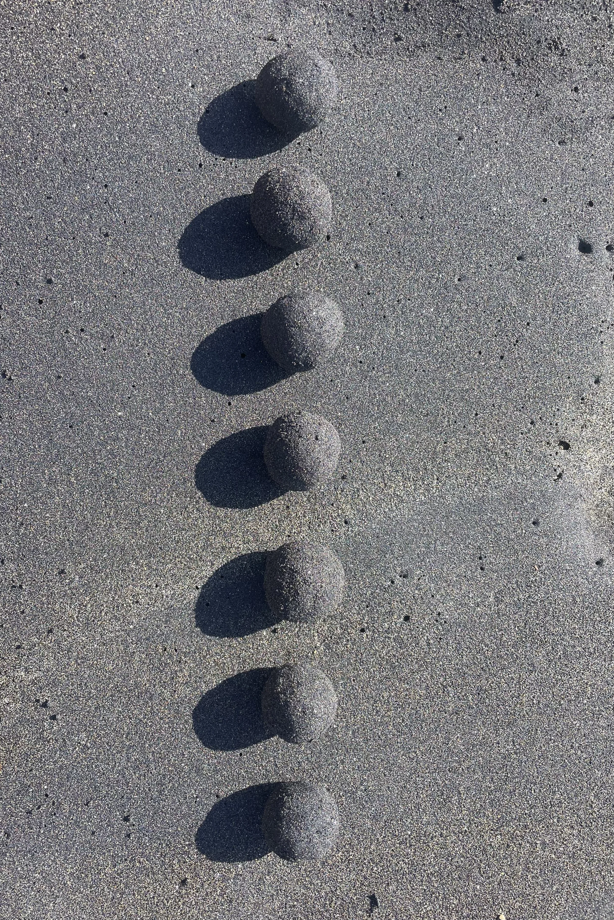 BLACK SAND BALLS