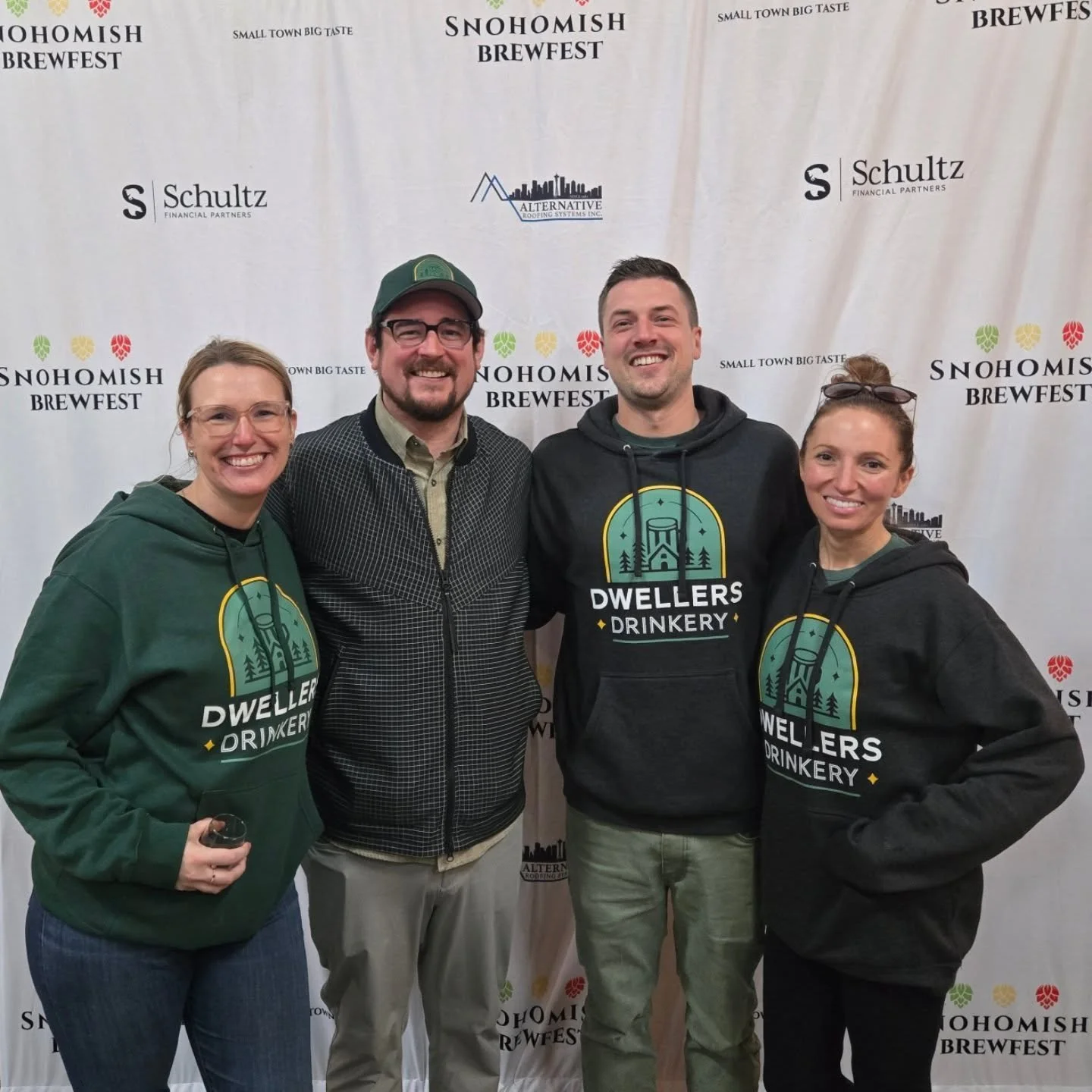 Repping new merch and enjoying @snohomish_brewfest