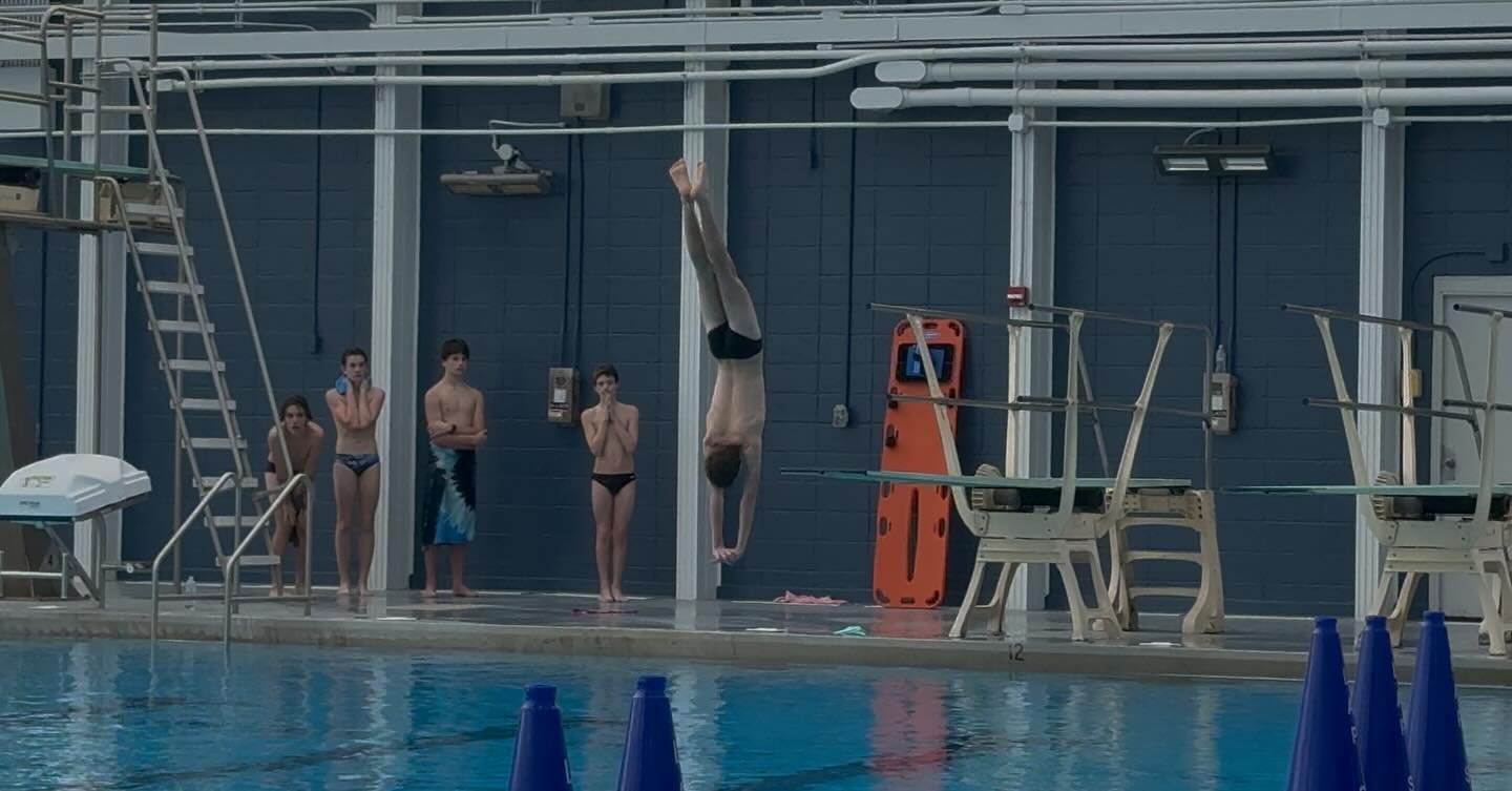 @hooverswimdive 8th grader Thomas Howell finishes 6th at the @ahsaa_update State Swim &amp; Dive Competition!