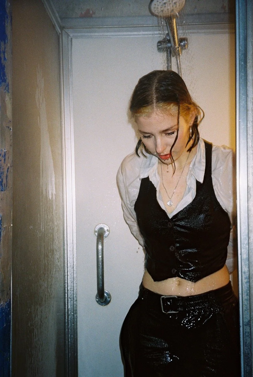 R1-01523-0017 Large.jpeg