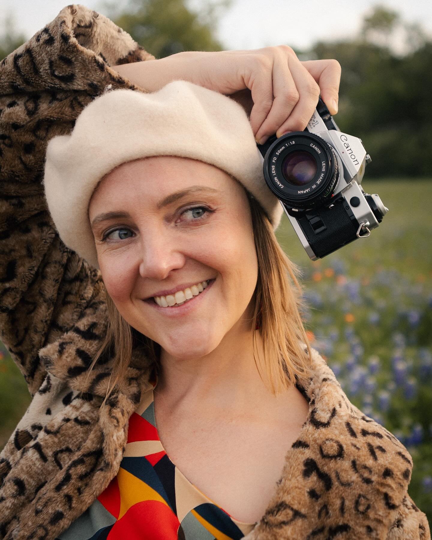 Hi!! It&rsquo;s been some time since I&rsquo;ve shared my face on here, so here&rsquo;s a little bit about the lady behind the lens 📸 Drop a comment below if we have any of these in common! 

I love Wes Anderson movies. Royal Tenenbaums makes me cry