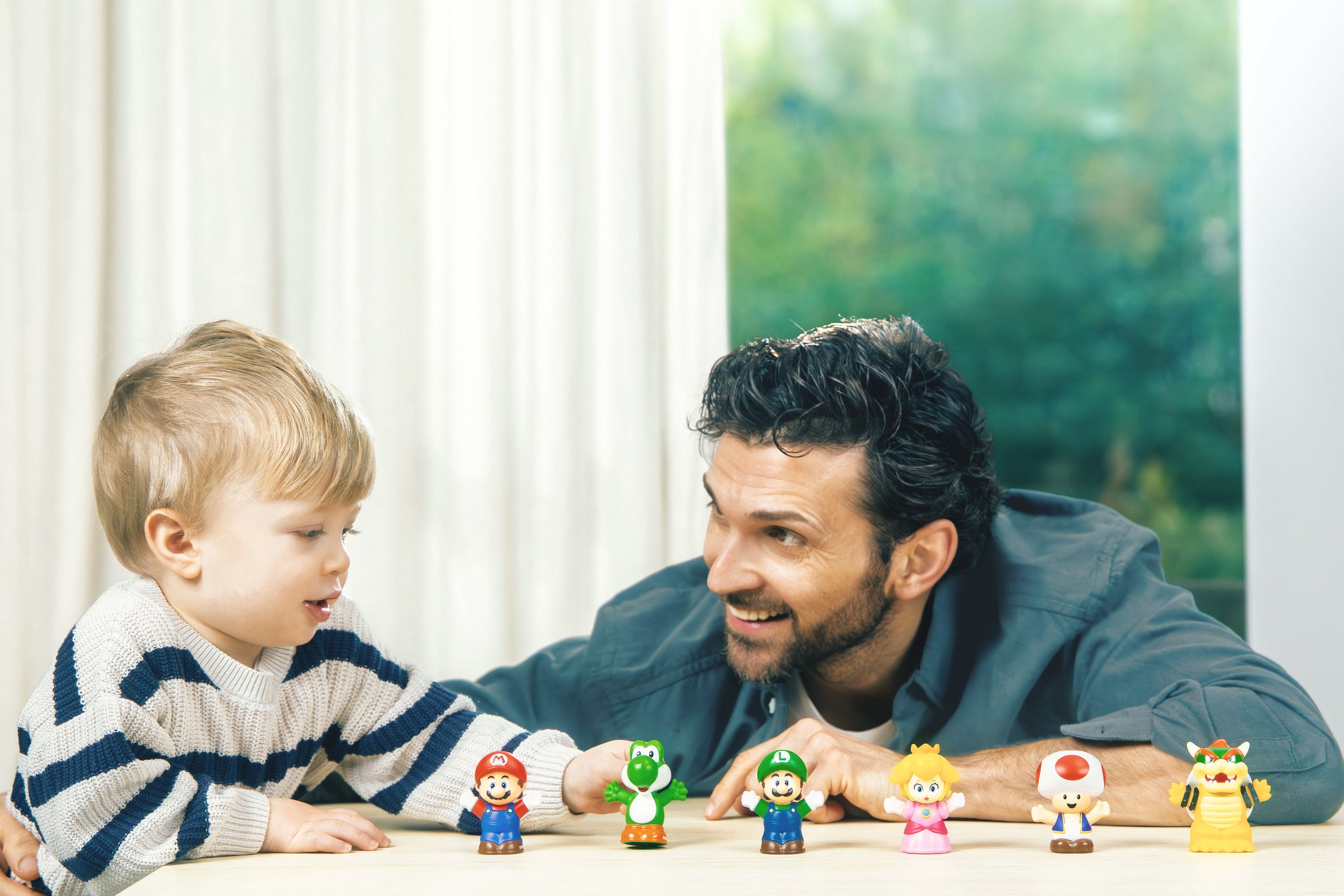 11_ARNOLD_Little_People__COFFEE_TABLE_6193.jpg