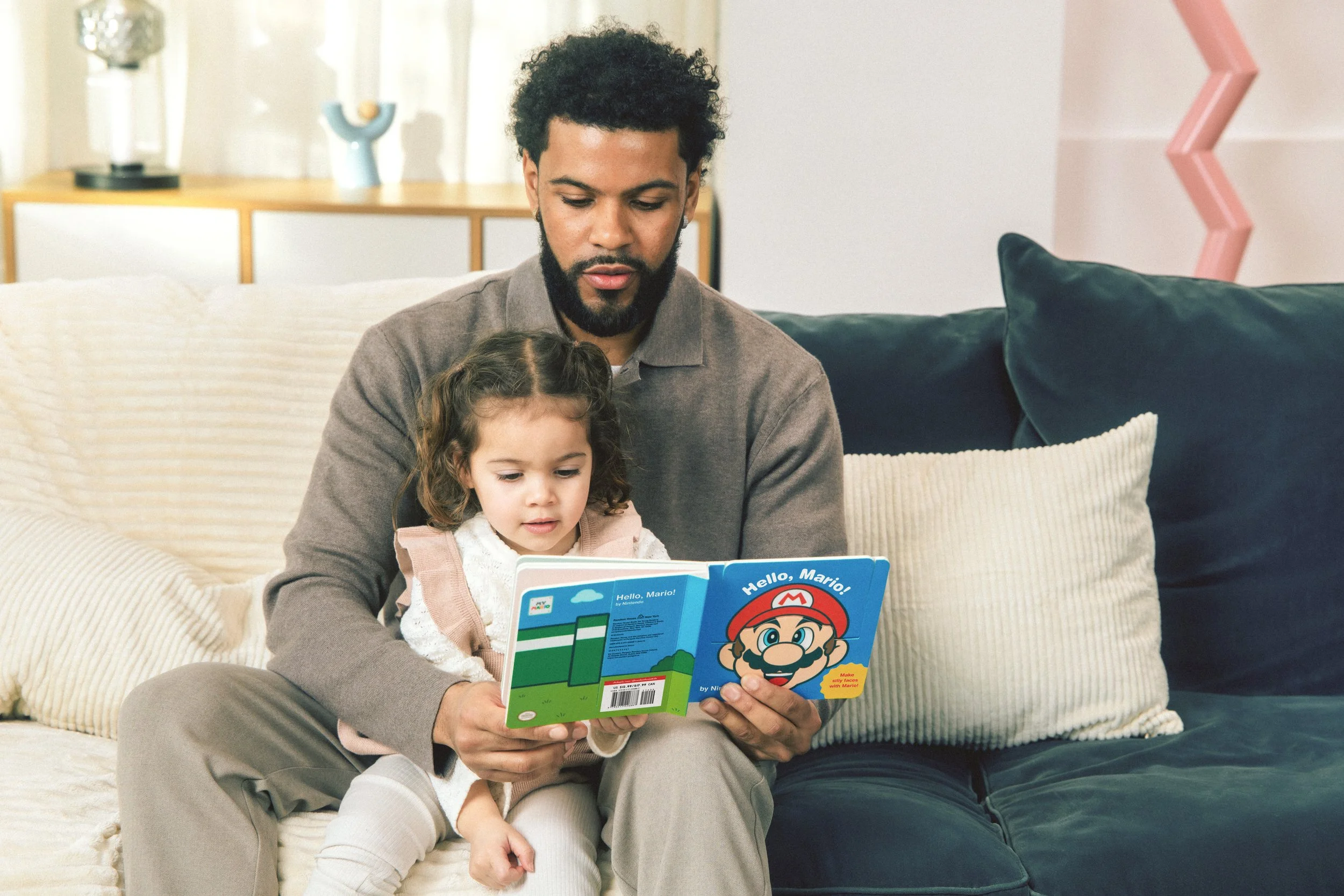 02_NEVAEH_NOVA_Hachette_Book_COUCH_0433.jpg