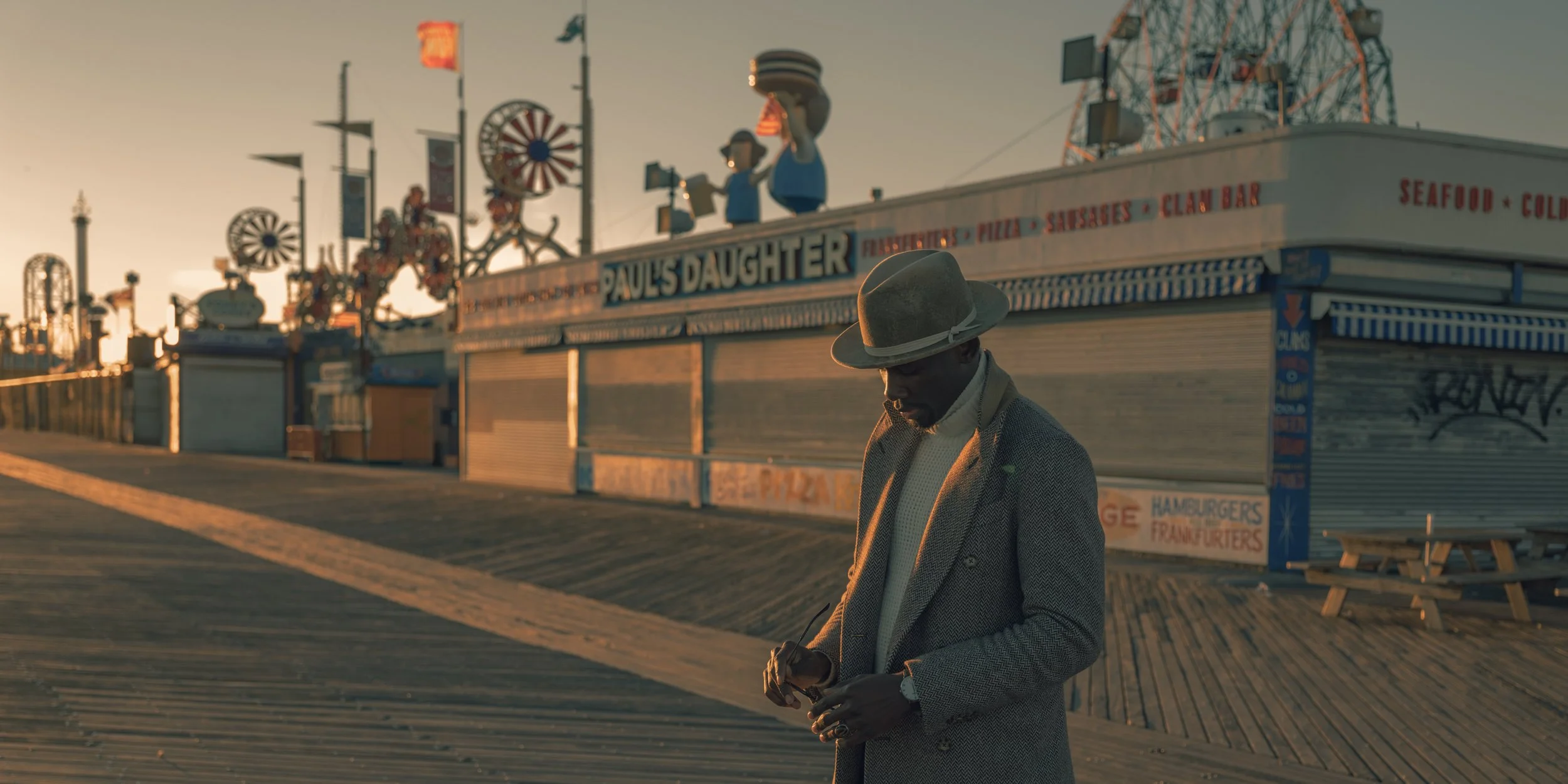 Salomon_Dubois_Coney_Island_by_Franck_Bohbot-1120800.jpg