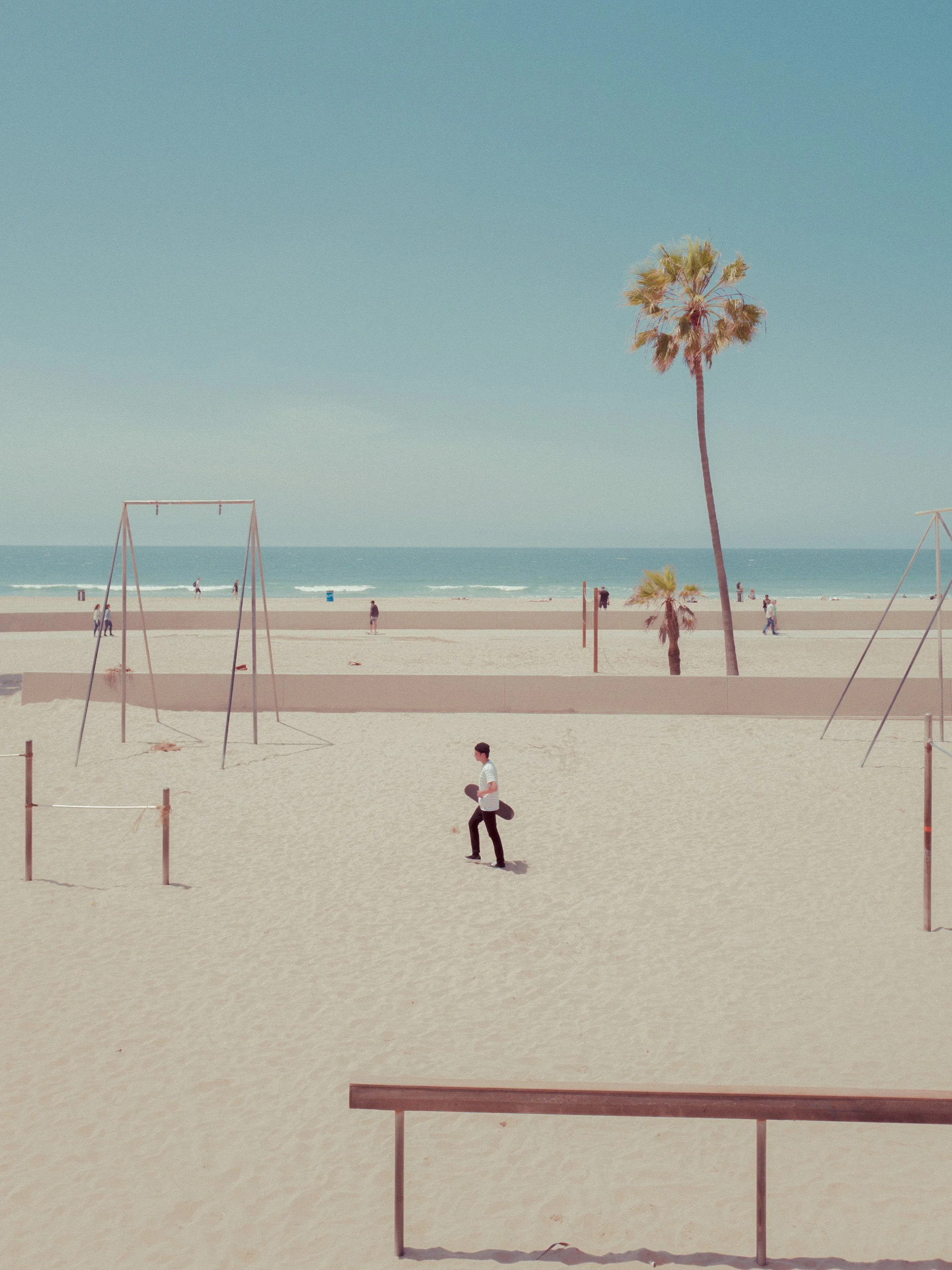 Sakteboarder walking, Venice Beach, California, 2017-2.jpg