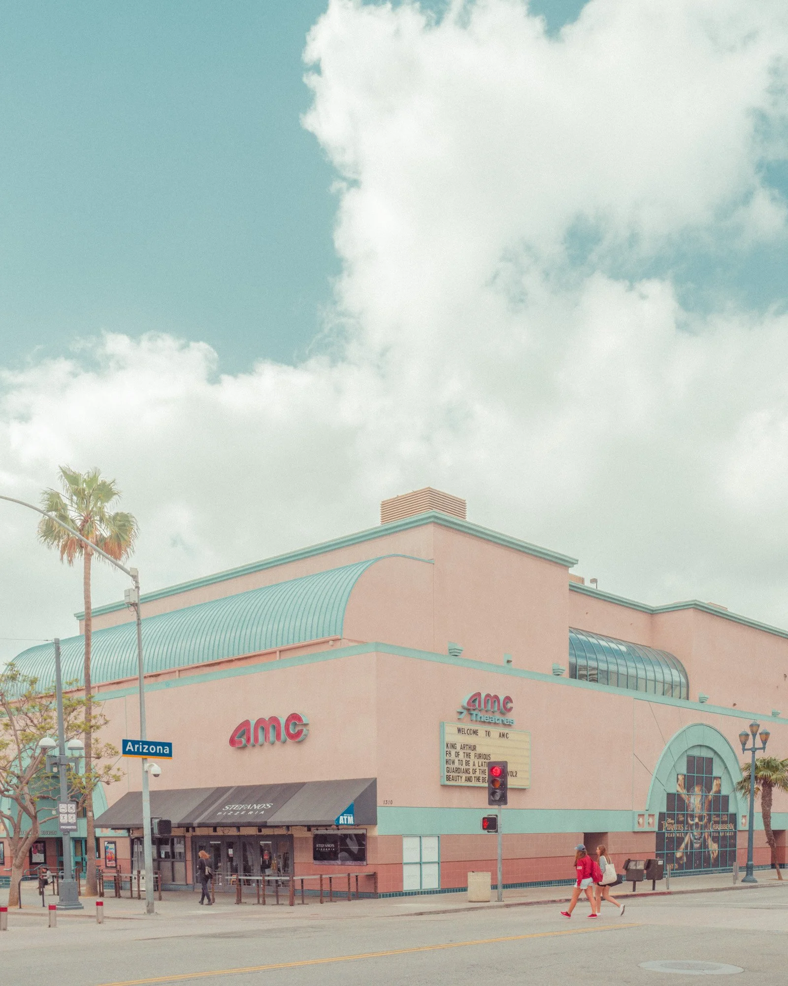AMC Theater, Santa Monica, California, 2017.jpg