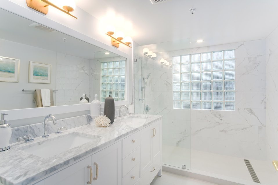 Ensuite 1.jpeg