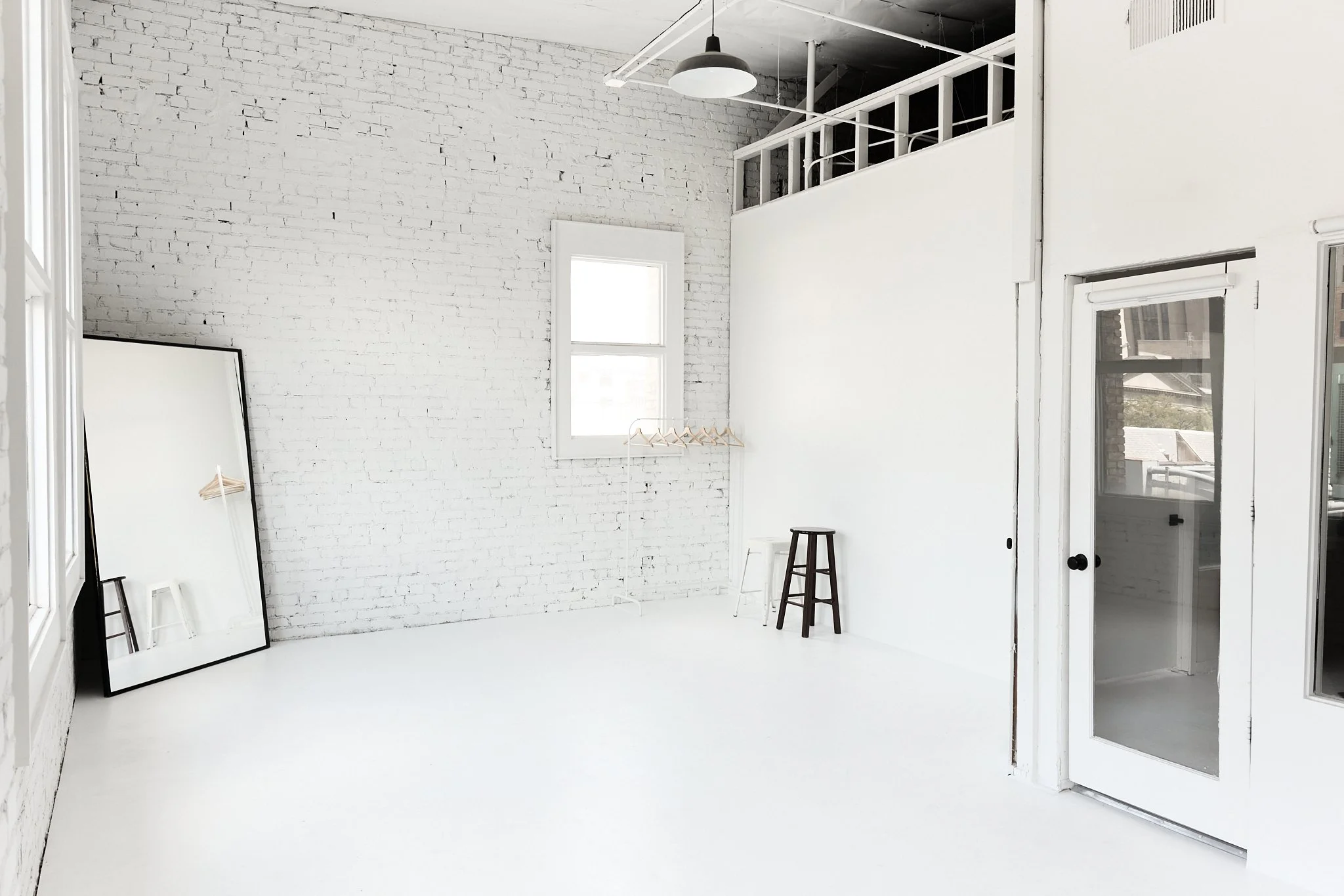 SaltLakeCityNaturalLightLoftStylePhotoStudioNoireNoir 36.jpg