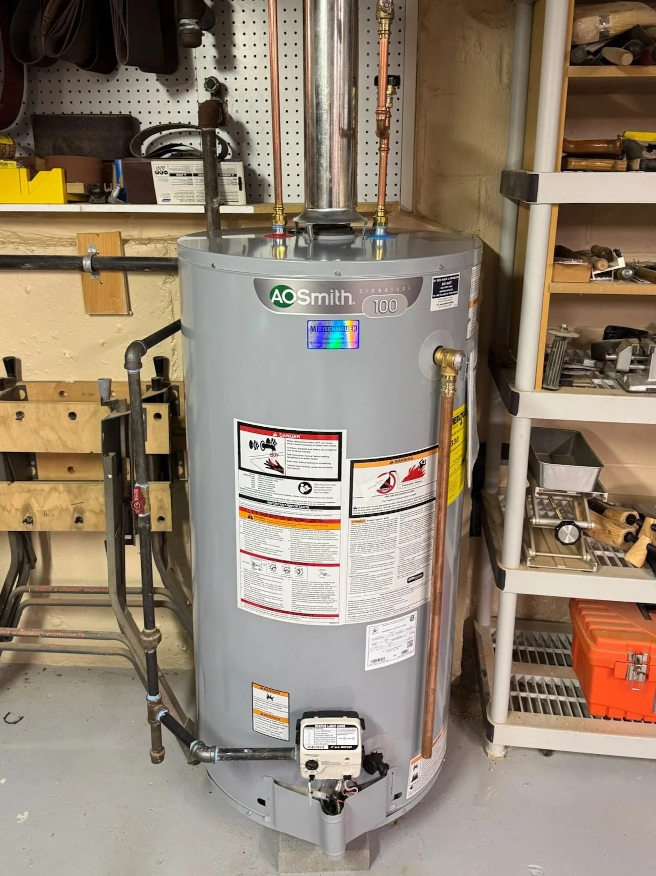 Traditional vs. Tankless Water Heater - Who Takes the Gold?