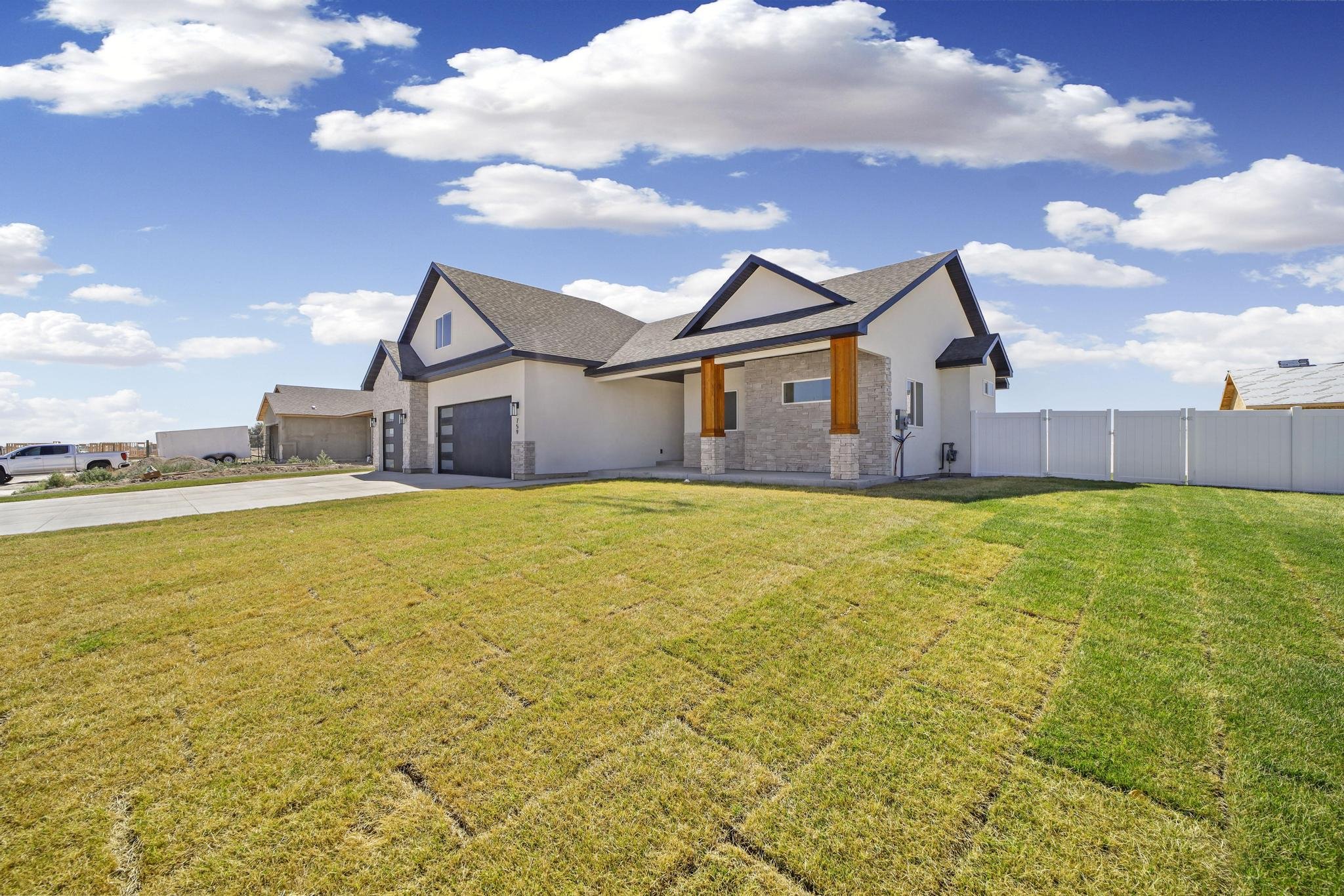 759 Heidi Terrace - 4.jpg