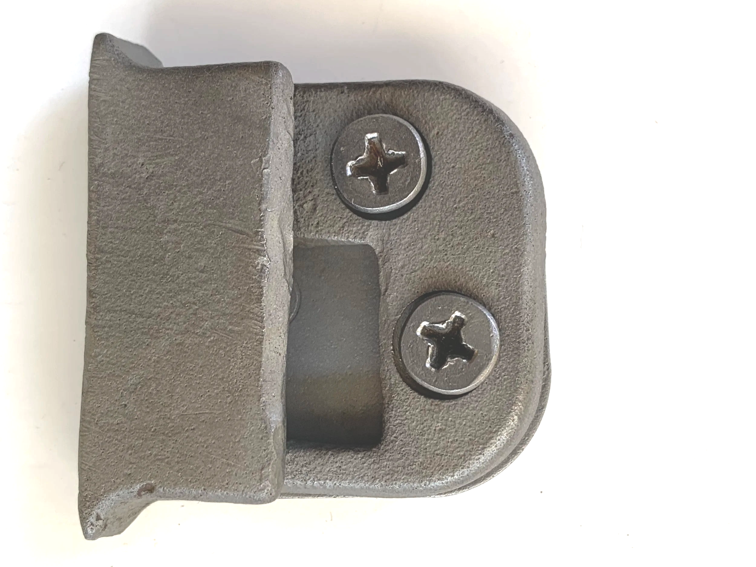 Chevrolet GMC 1955-1959 rear panel suburban lower barn door latch catch plate